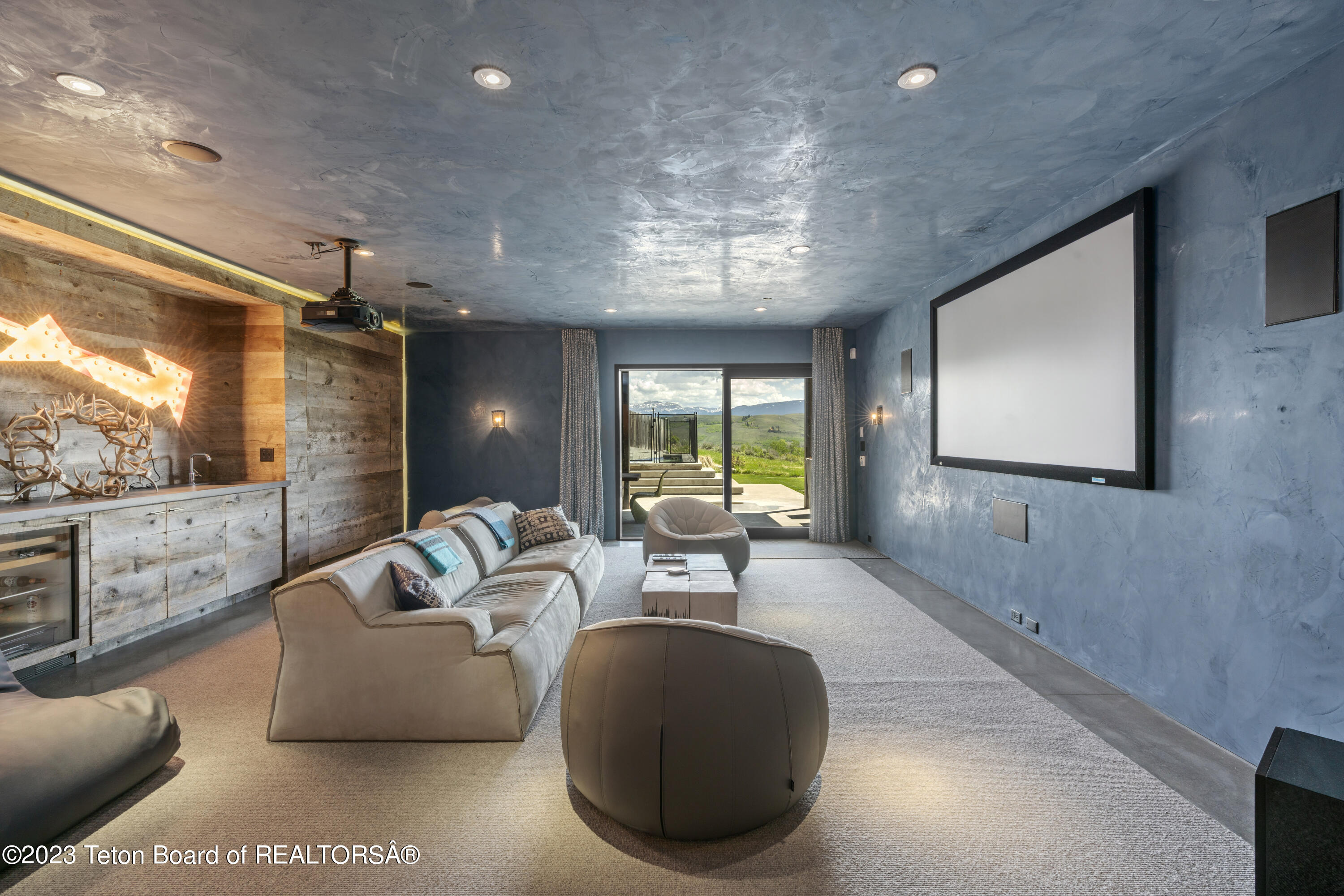 2520 TRADER Road