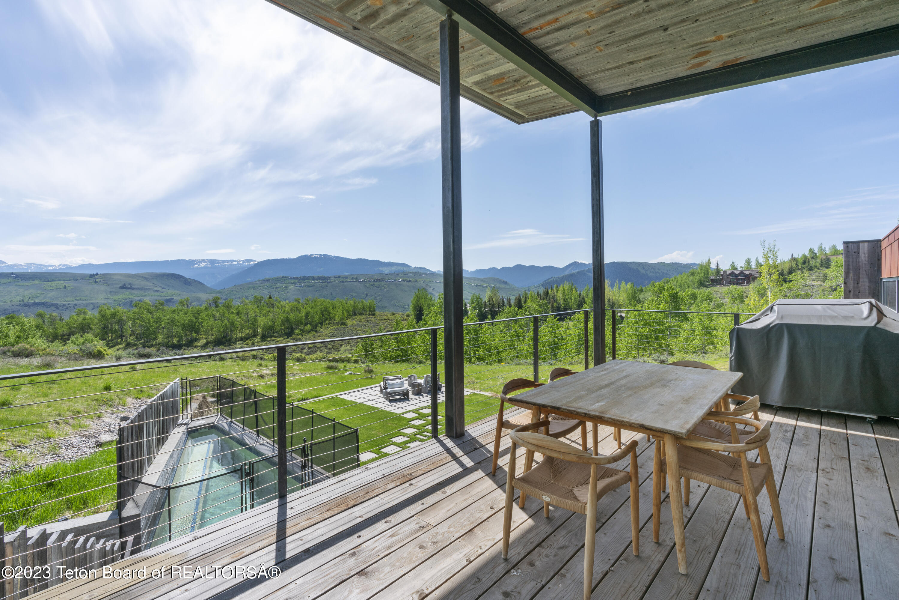 2520 TRADER Road