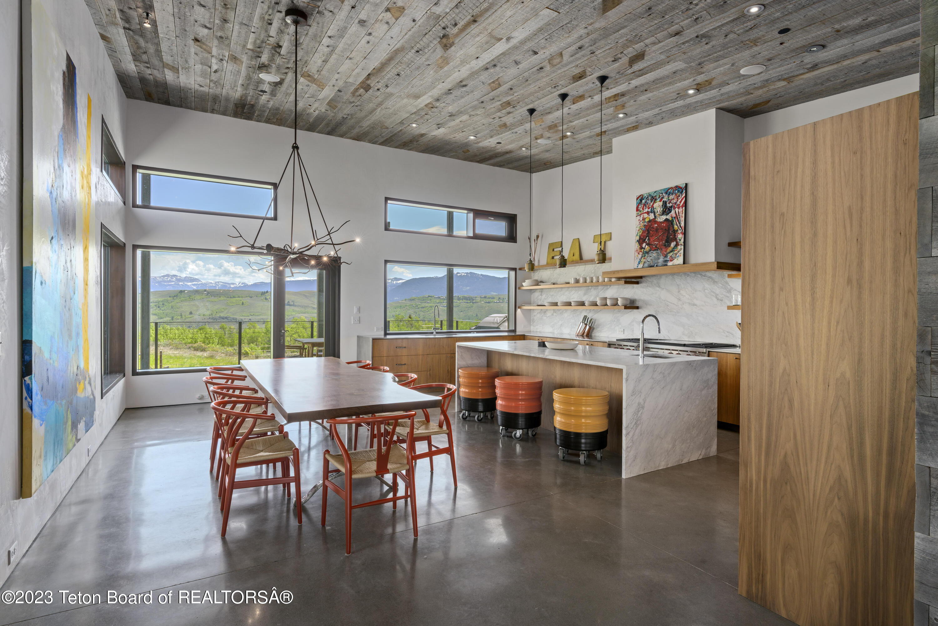 2520 TRADER Road