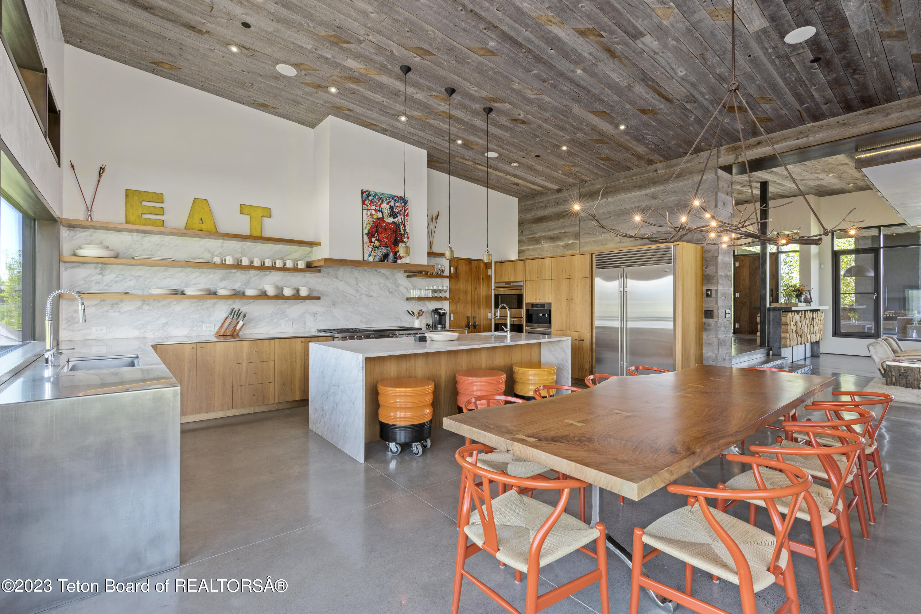 2520 TRADER Road