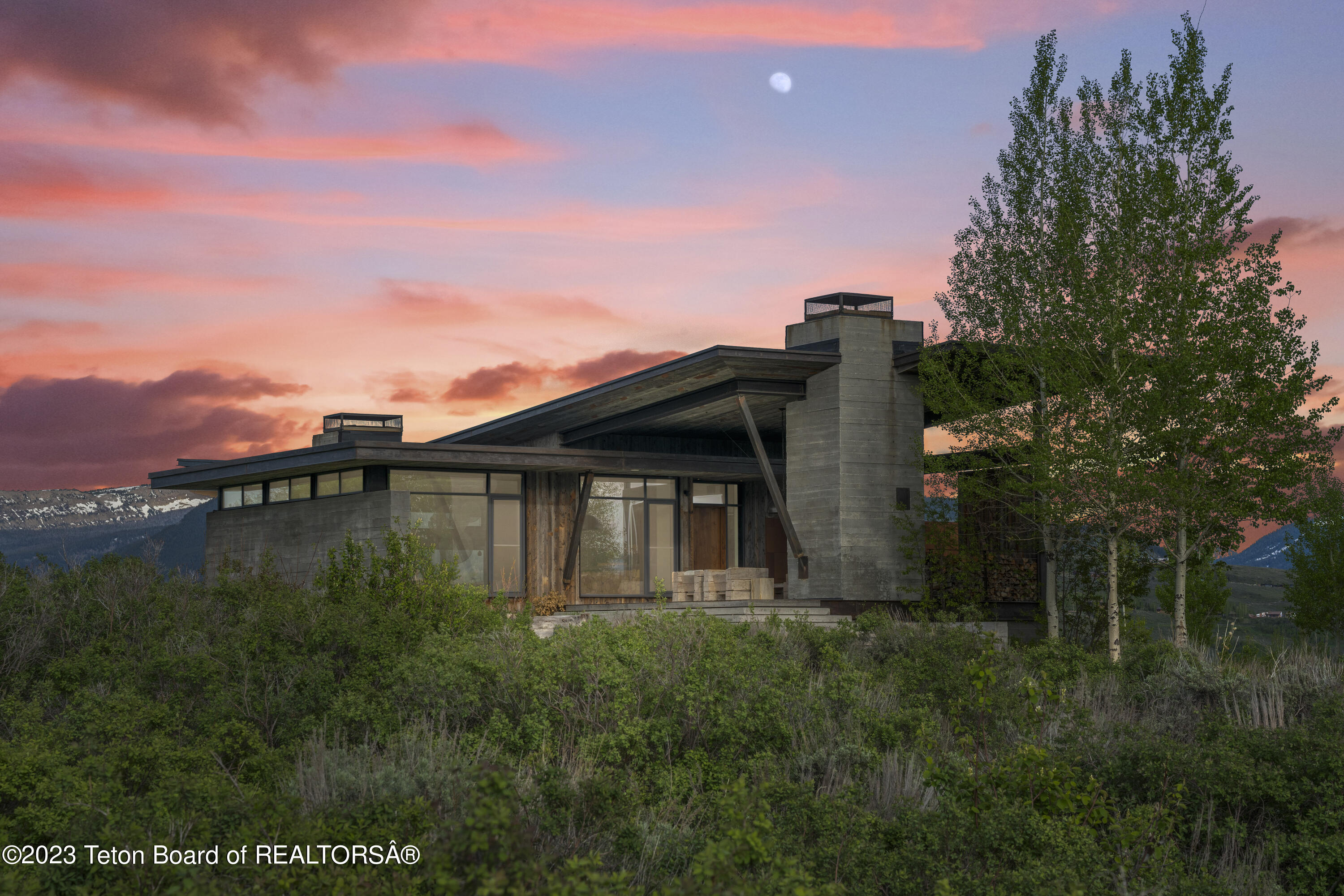 2520 TRADER Road