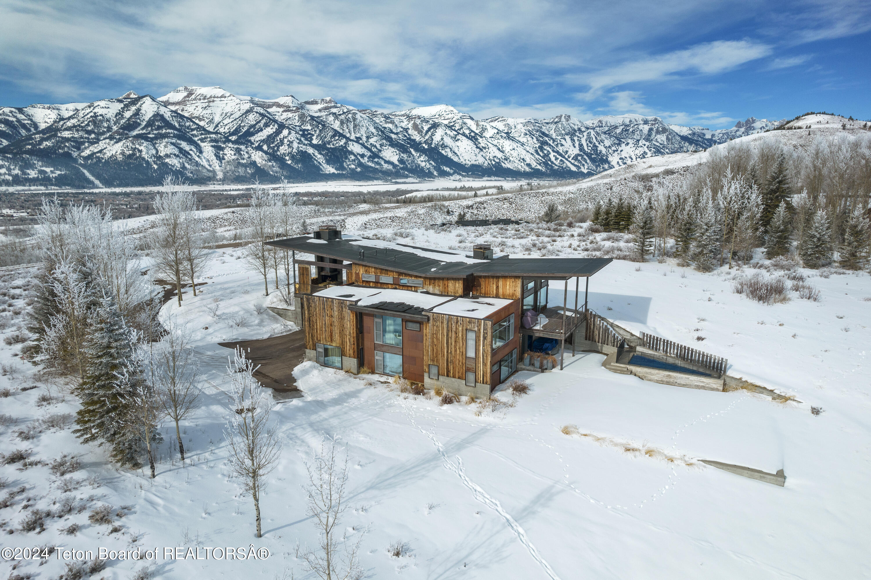 2520 TRADER Road