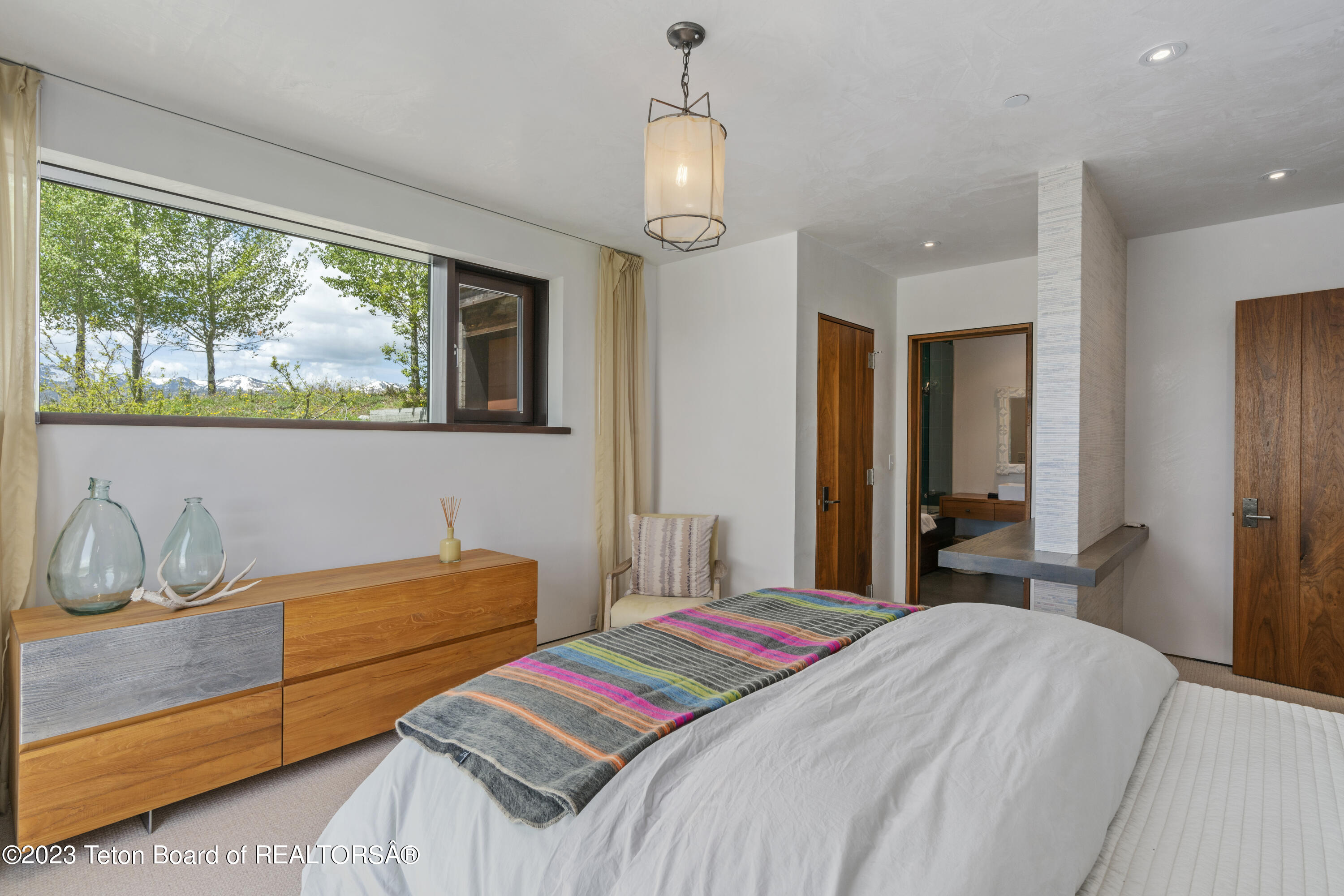 2520 TRADER Road