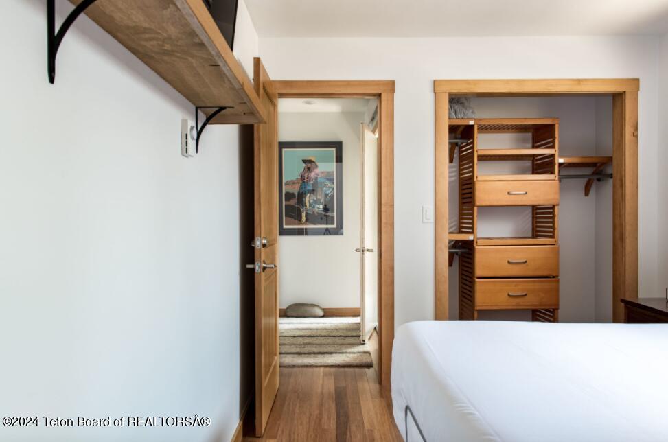 4425 BERRY Drive, 37-1-2