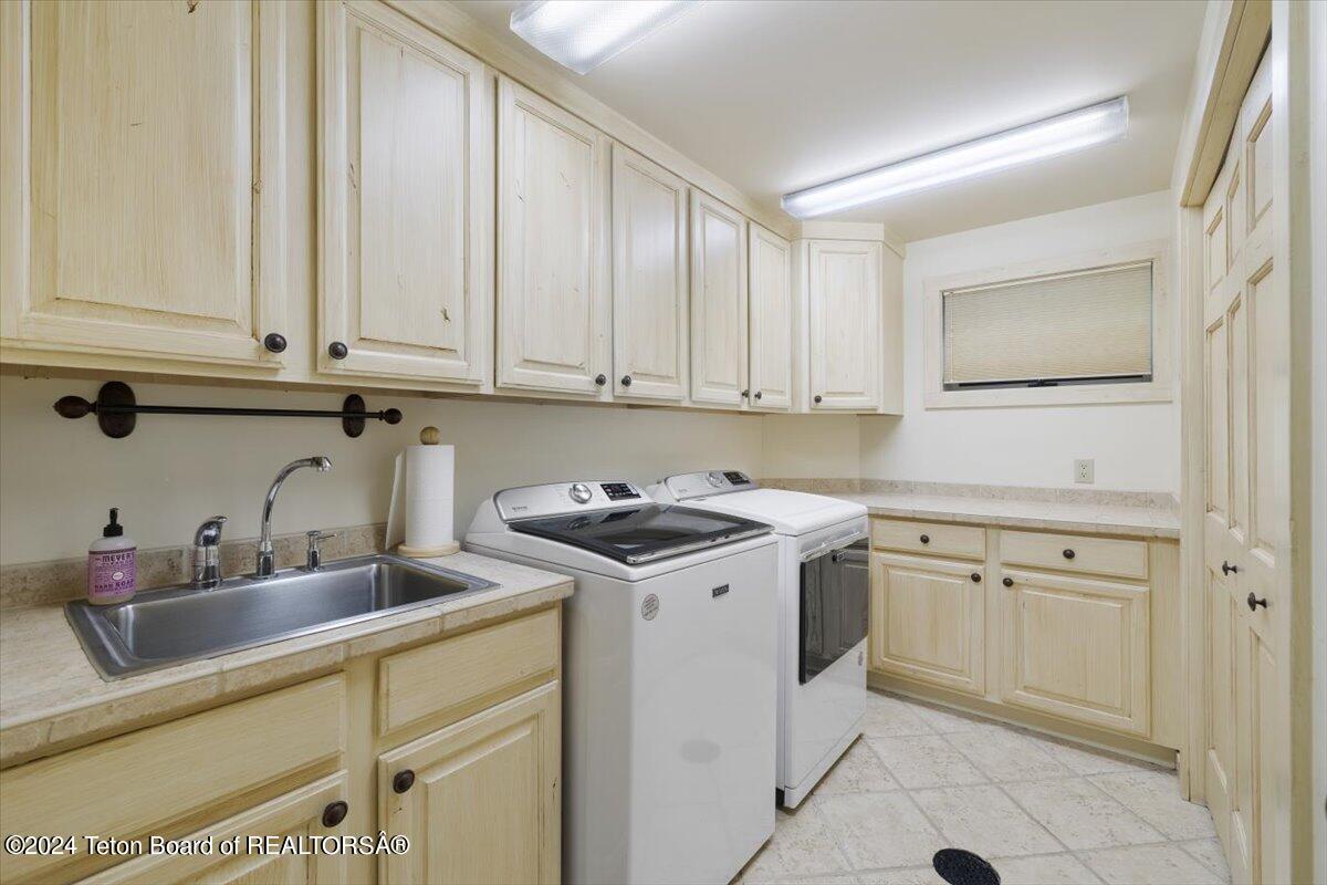 4350 W BRONCO Road