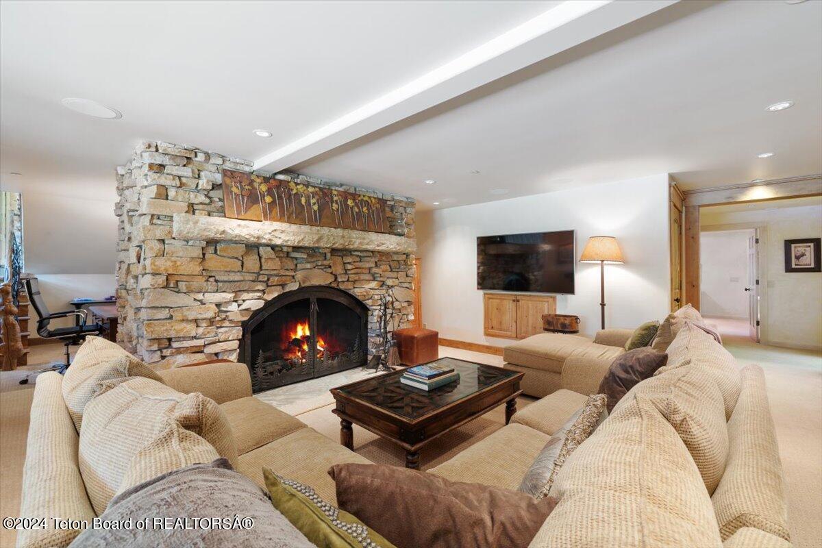 4350 W BRONCO Road