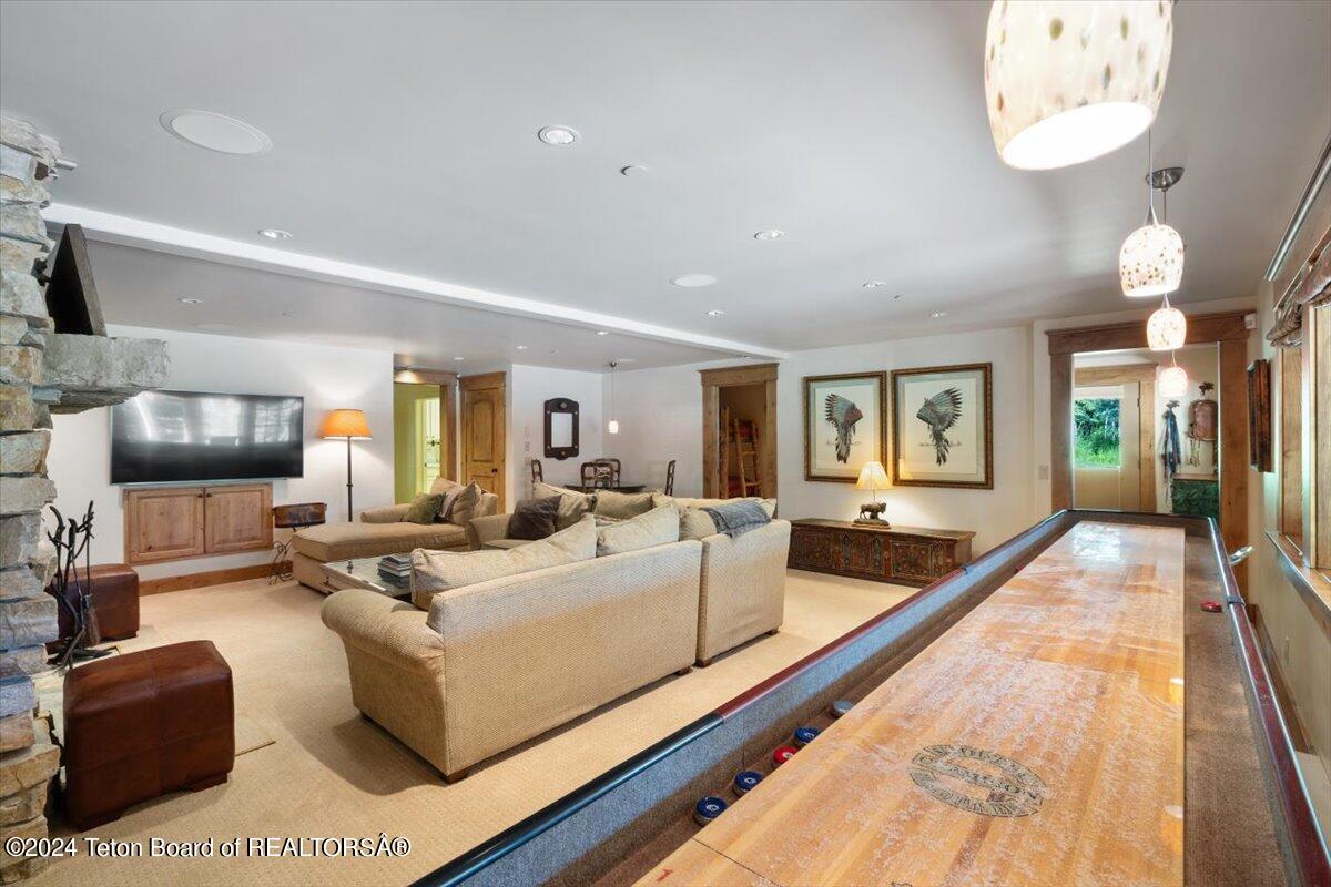 4350 W BRONCO Road