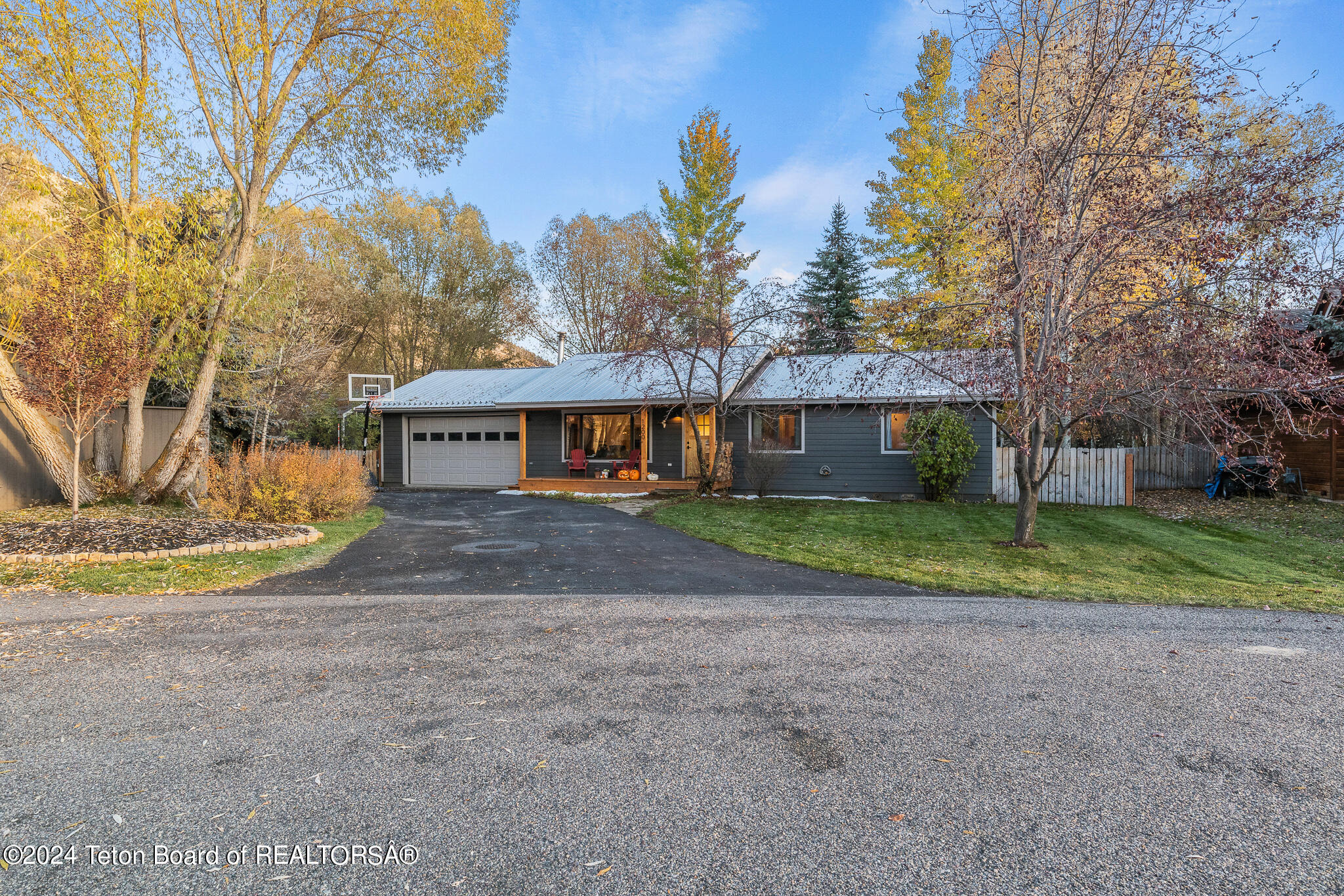 1200 W FRESNO Drive