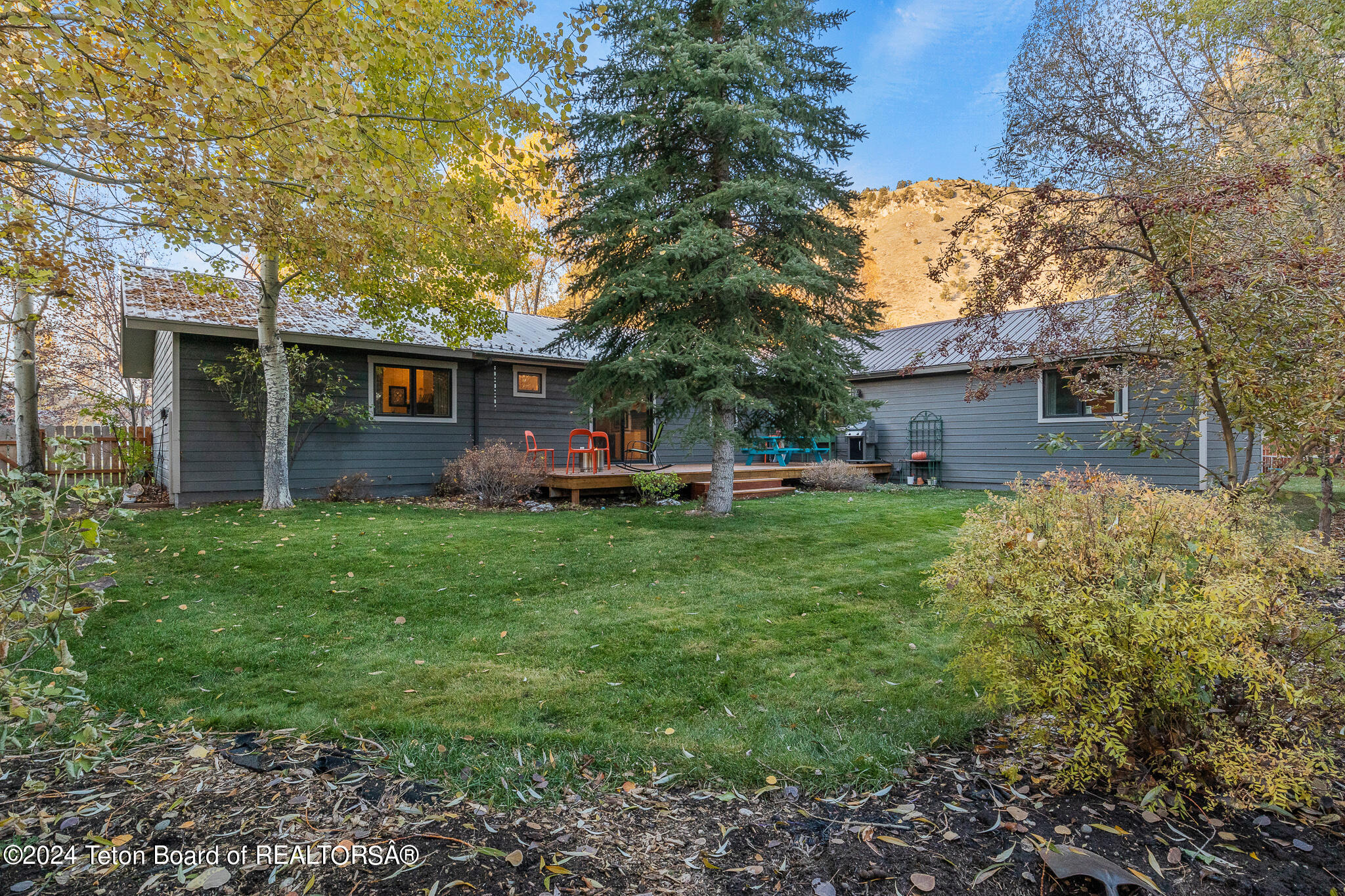 1200 W FRESNO Drive