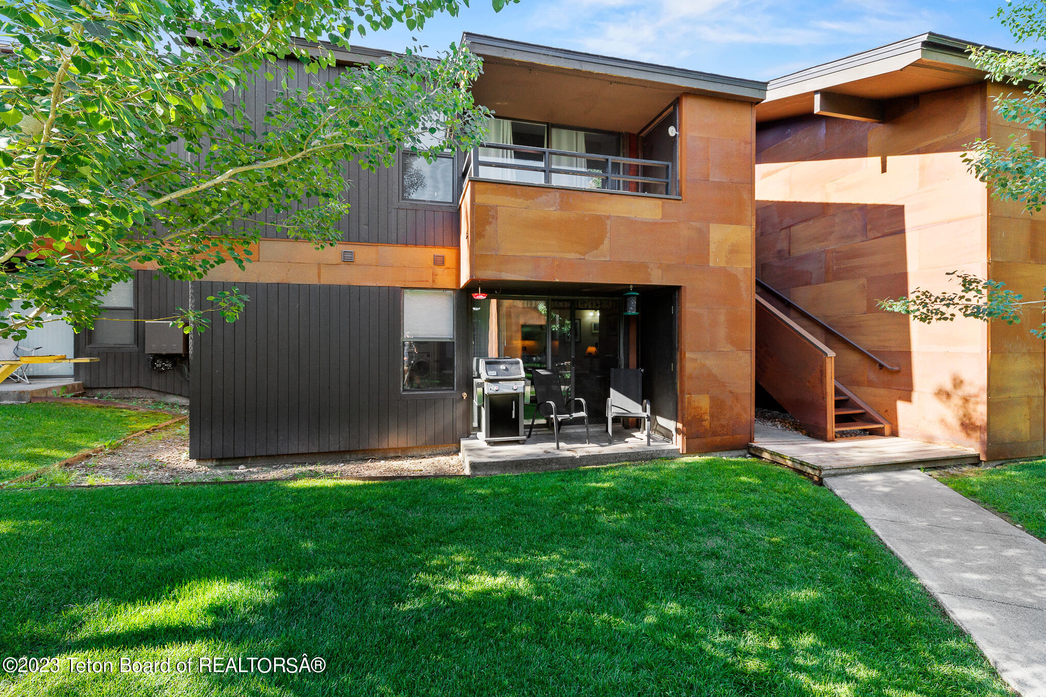 355 W DELONEY Avenue, B-13