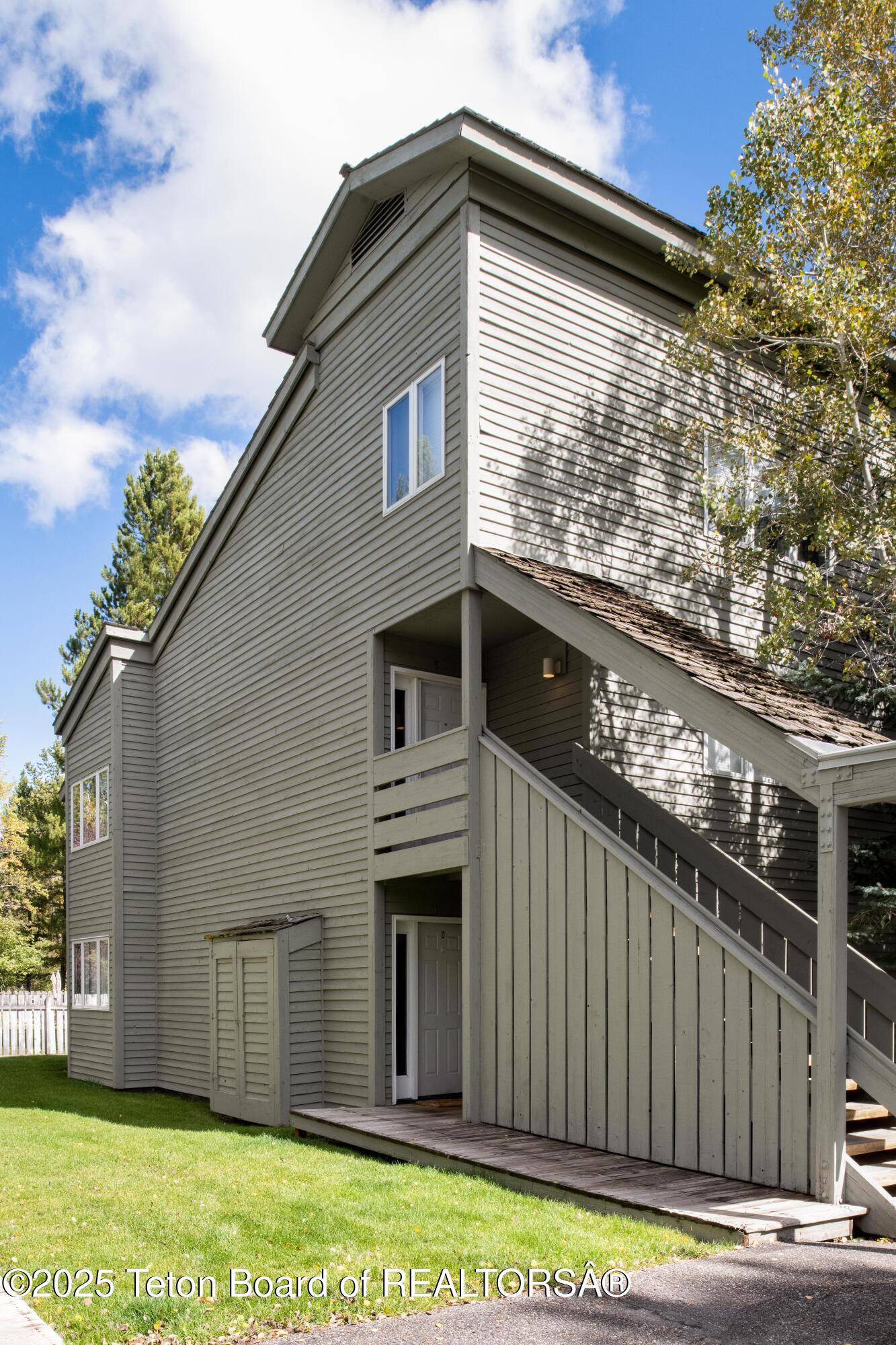 3946 LAKE CREEK Drive 1-1-1