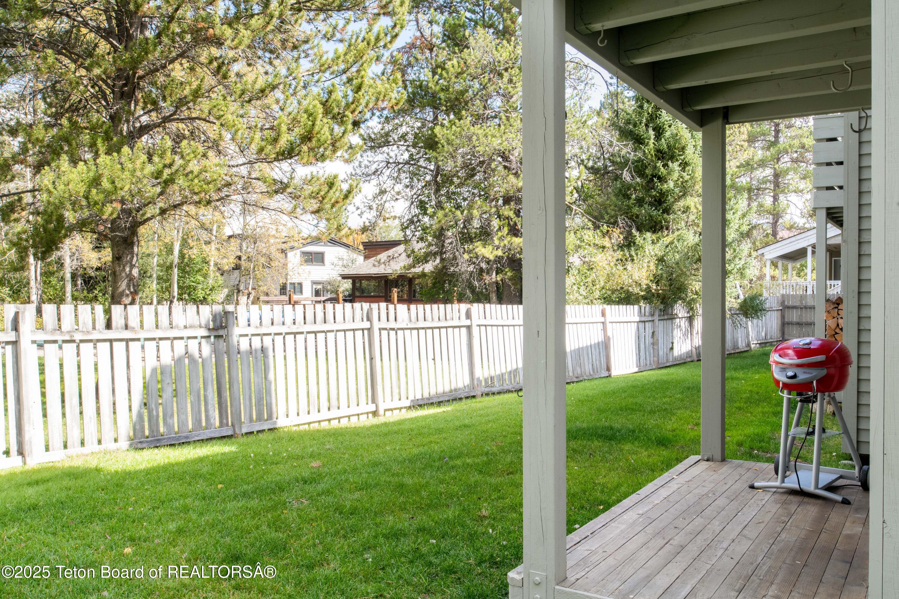 3946 LAKE CREEK Drive 1-1-1