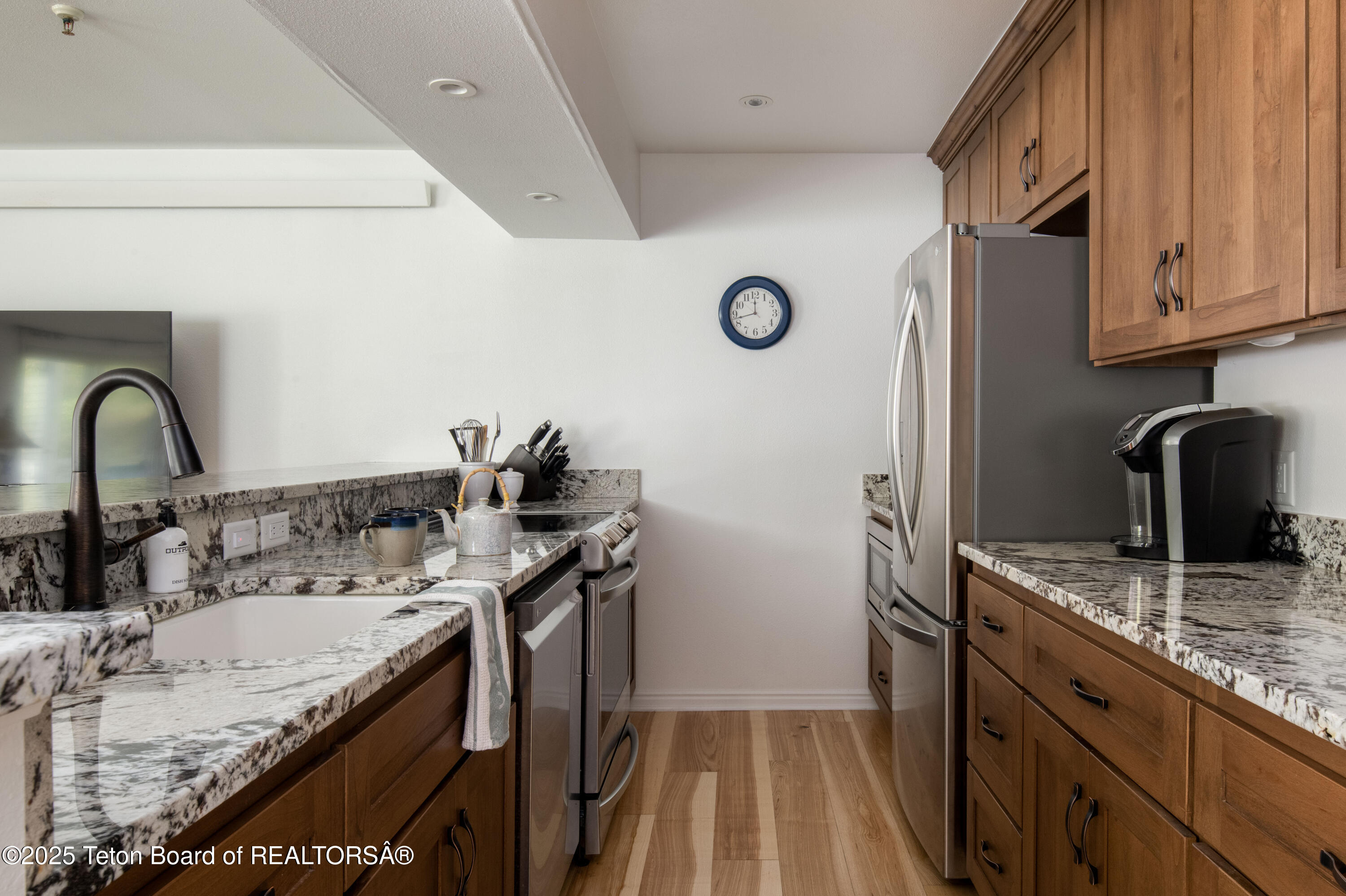 3946 LAKE CREEK Drive 1-1-1