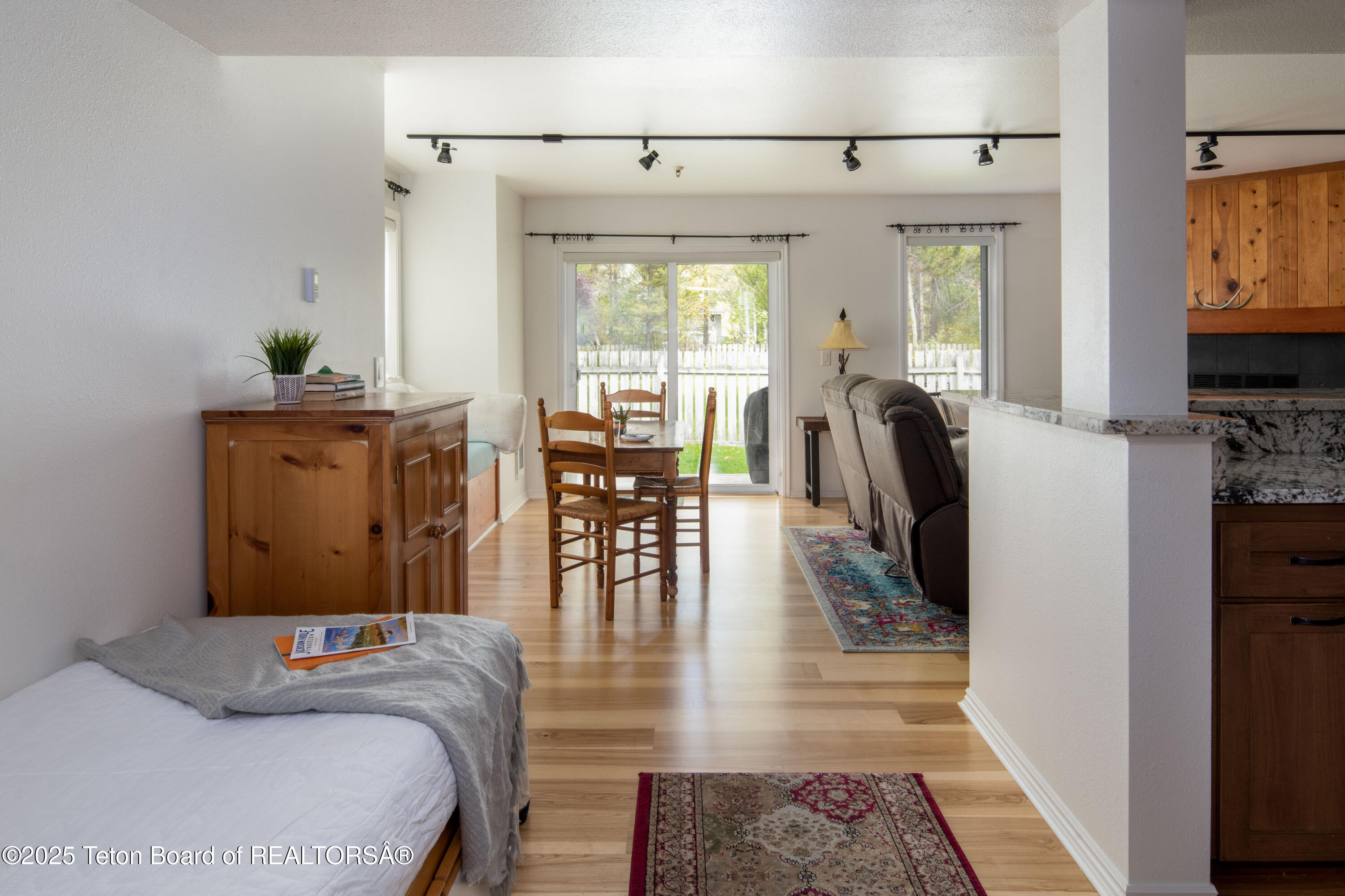 3946 LAKE CREEK Drive 1-1-1
