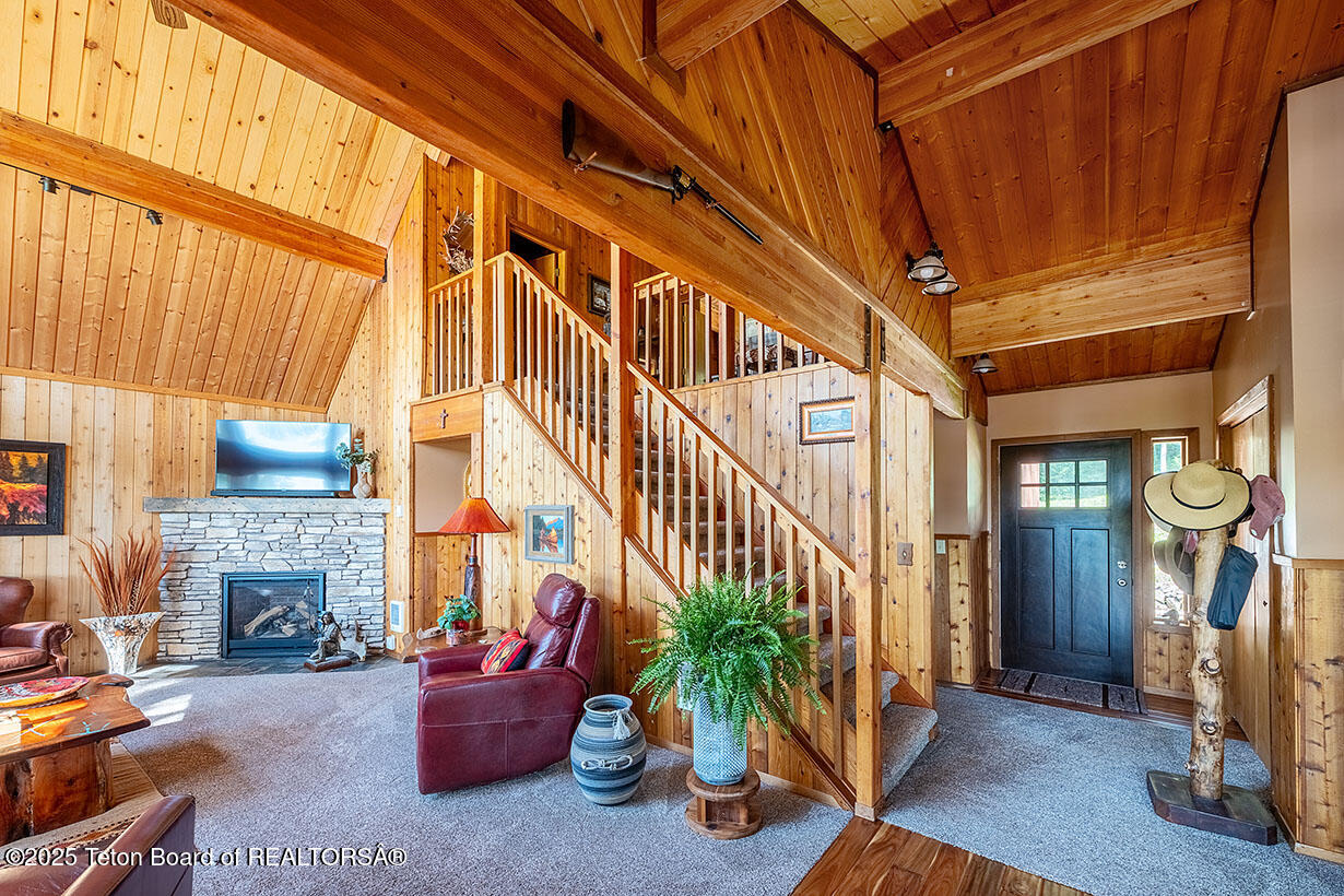 672 SPRUCE DRIVE