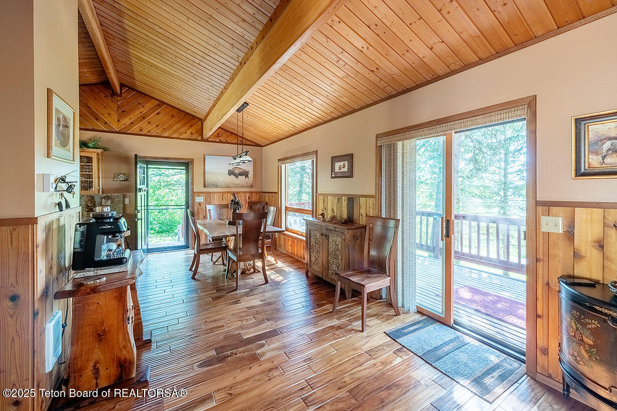 672 SPRUCE DRIVE