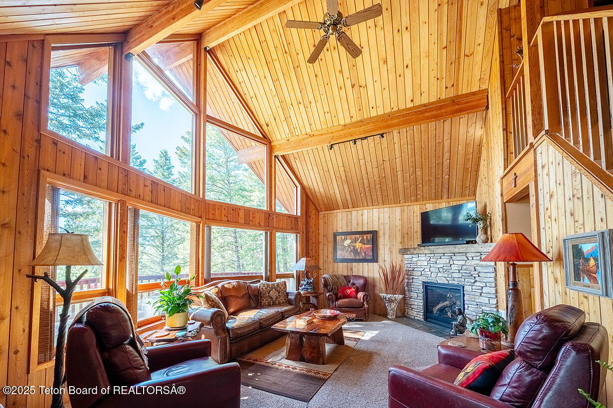 672 SPRUCE DRIVE