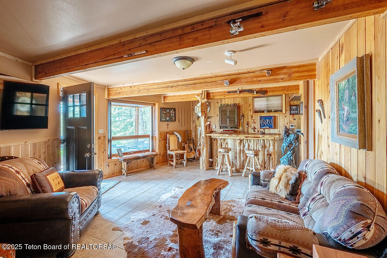 672 SPRUCE DRIVE