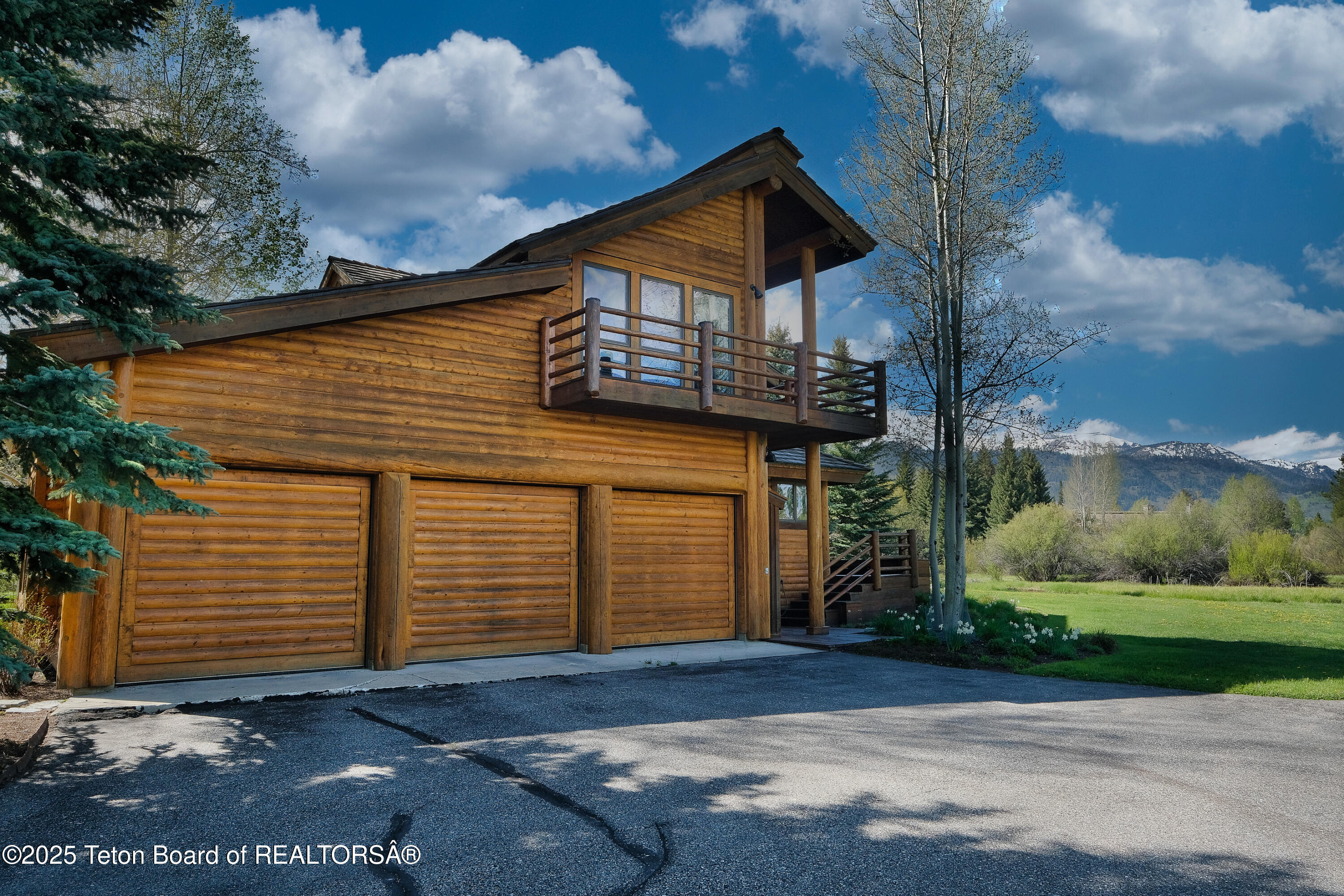 590 S SANDHILL CRANE Road