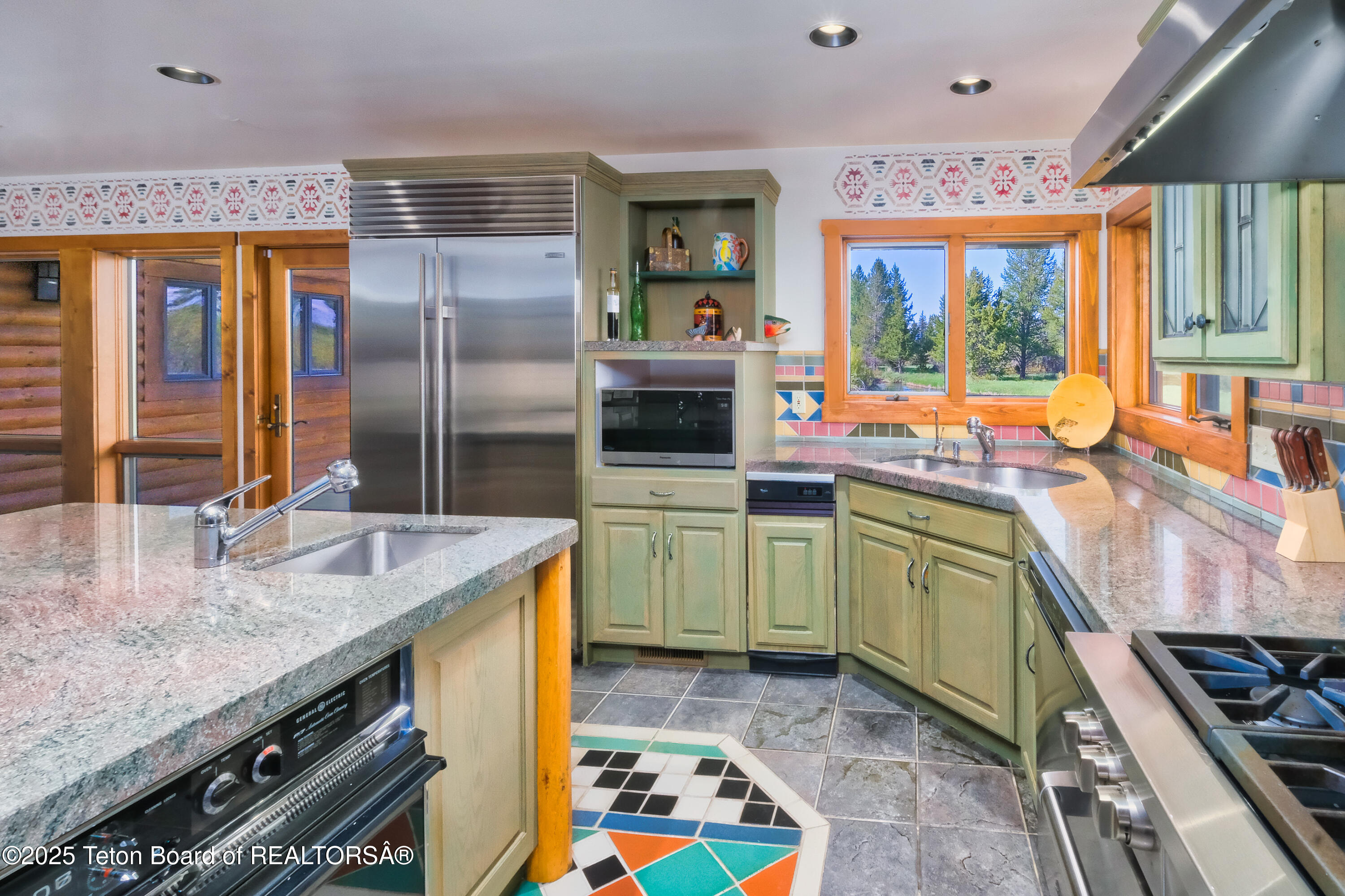 590 S SANDHILL CRANE Road