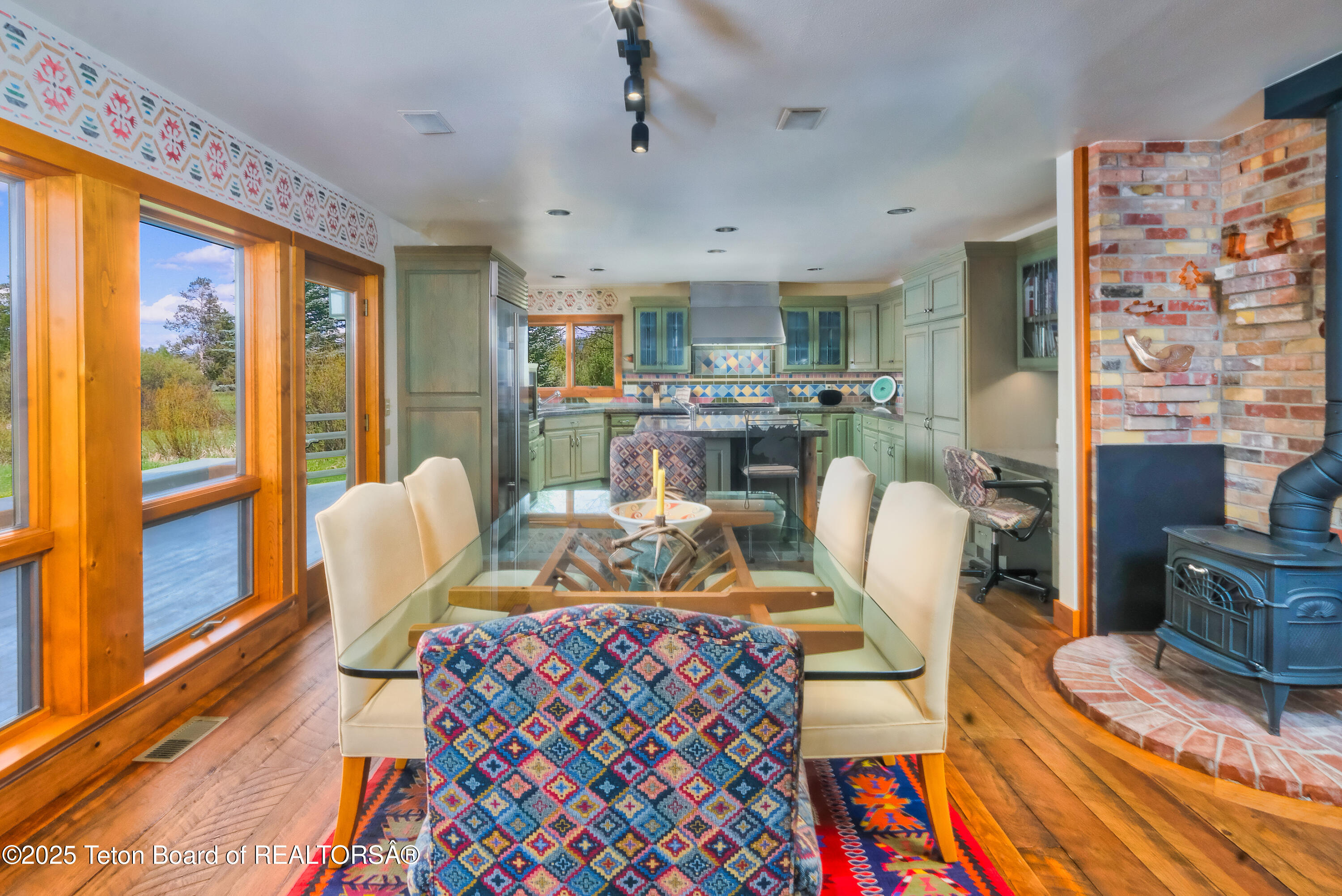 590 S SANDHILL CRANE Road