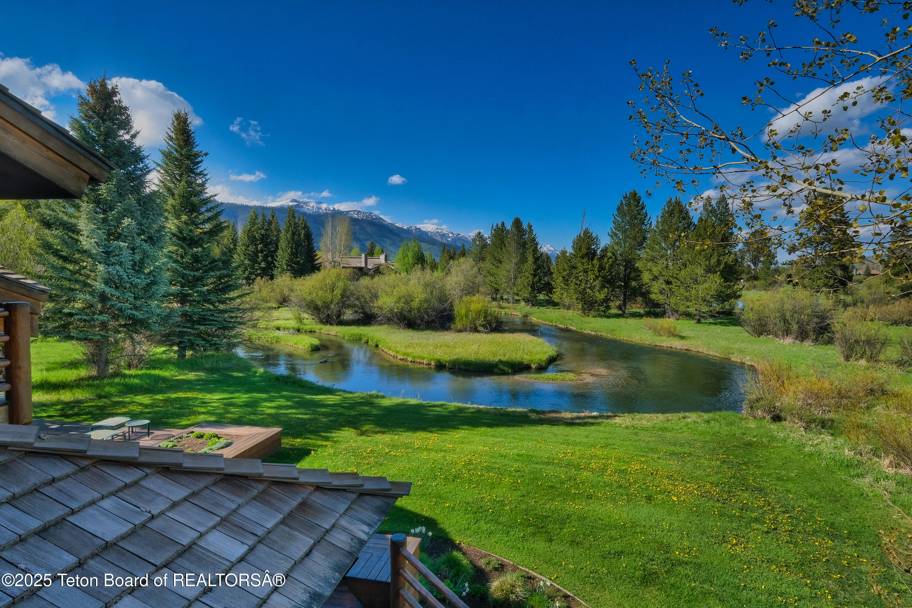 590 S SANDHILL CRANE Road