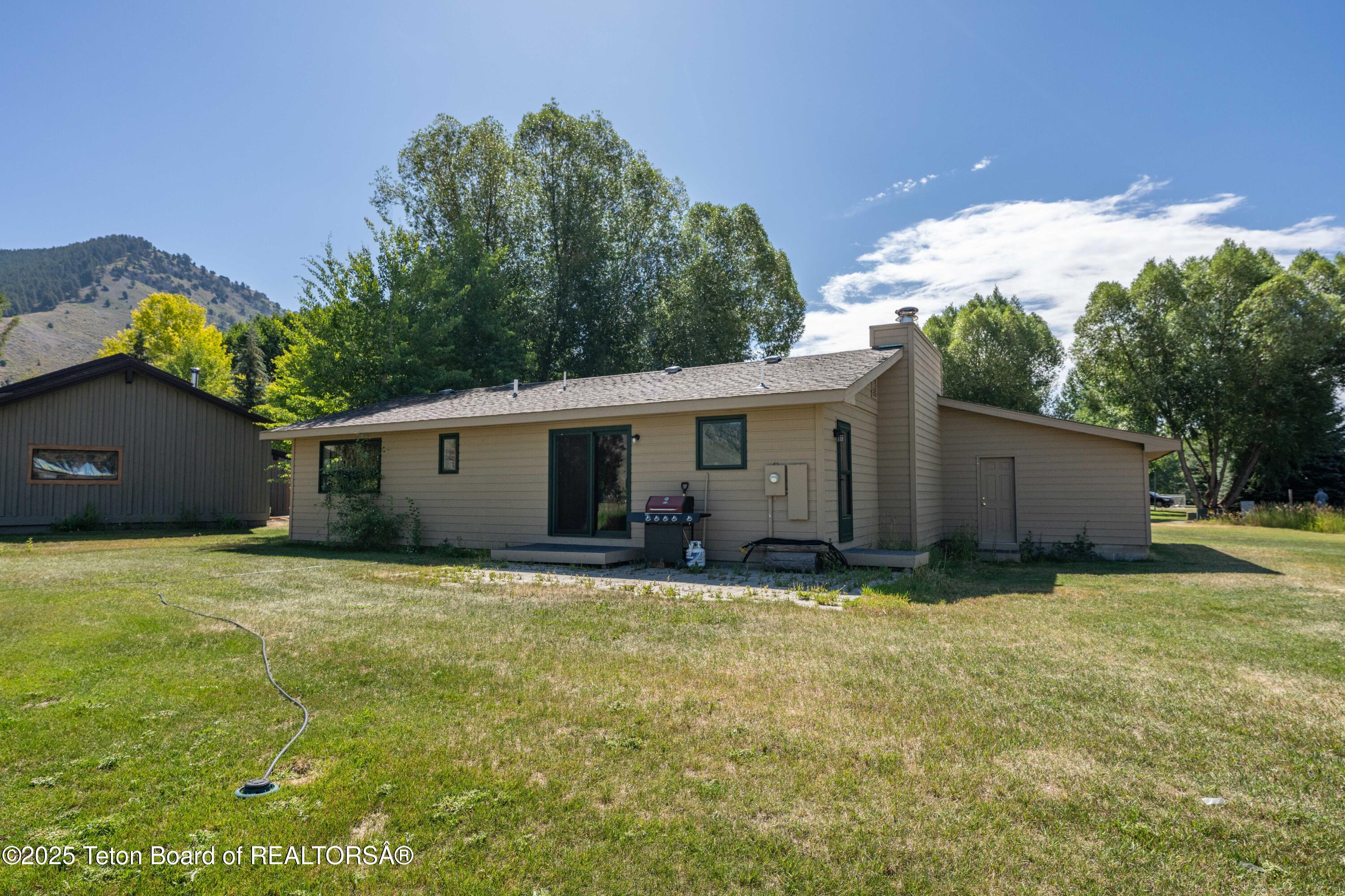 1275 W BULL RAKE Drive