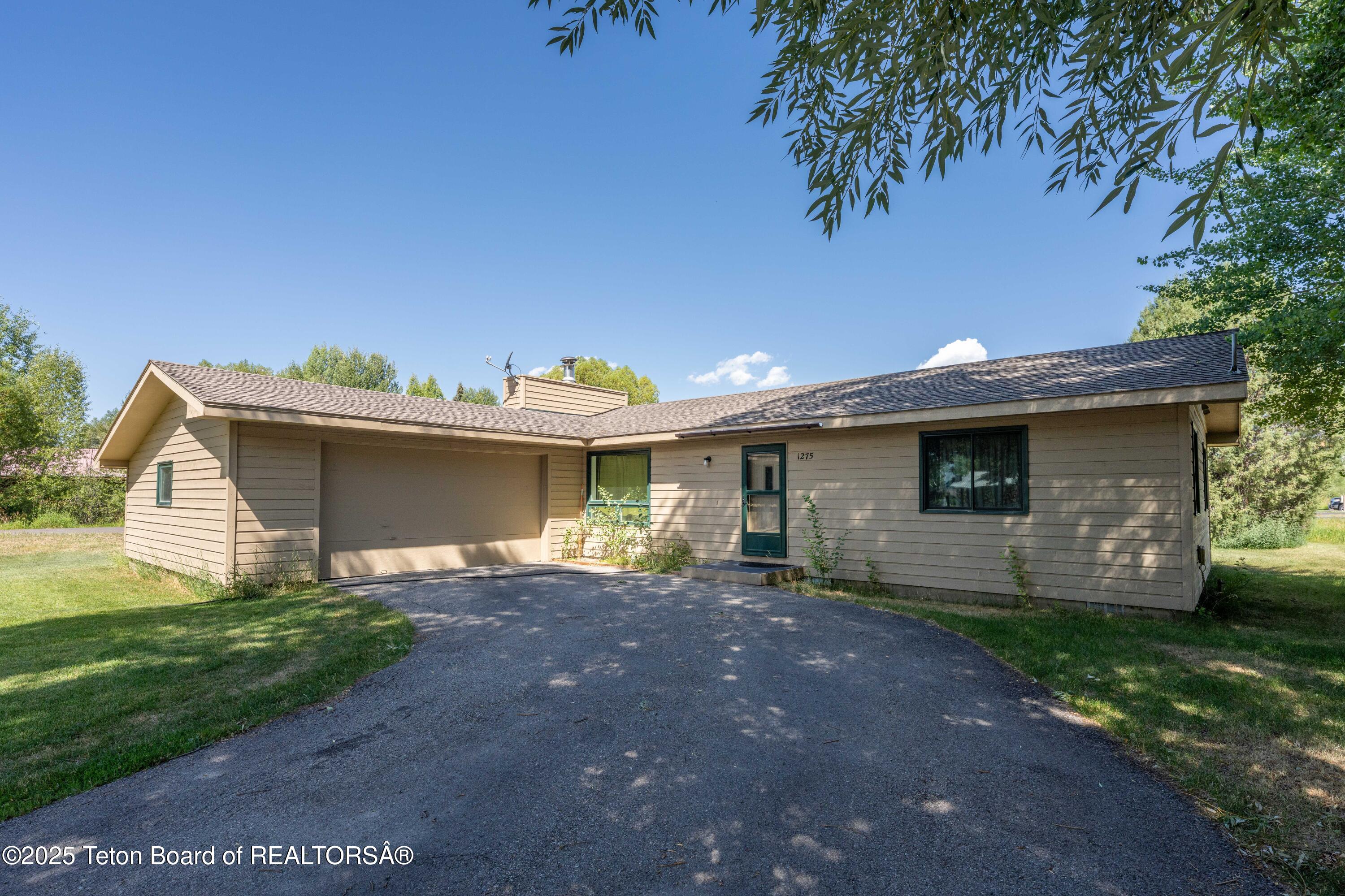 1275 W BULL RAKE Drive