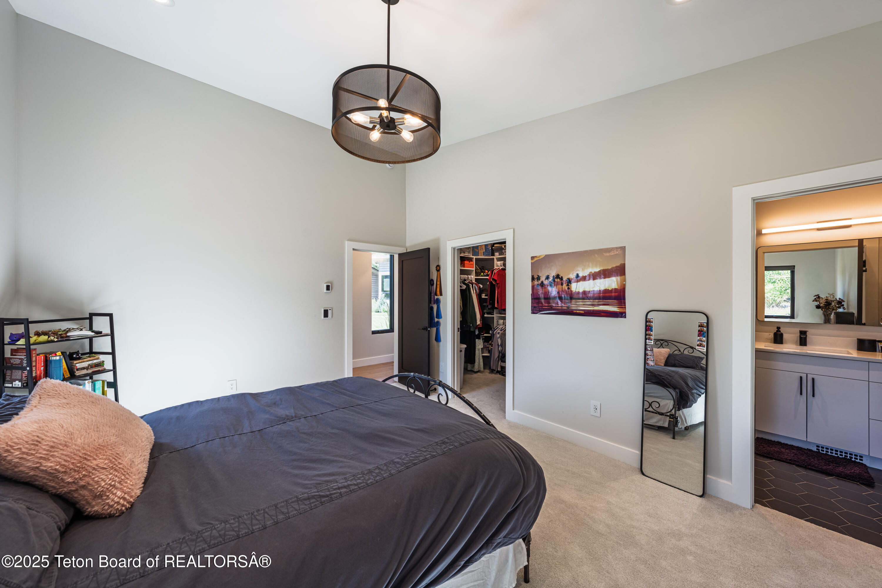 5825 N LARKSPUR Drive