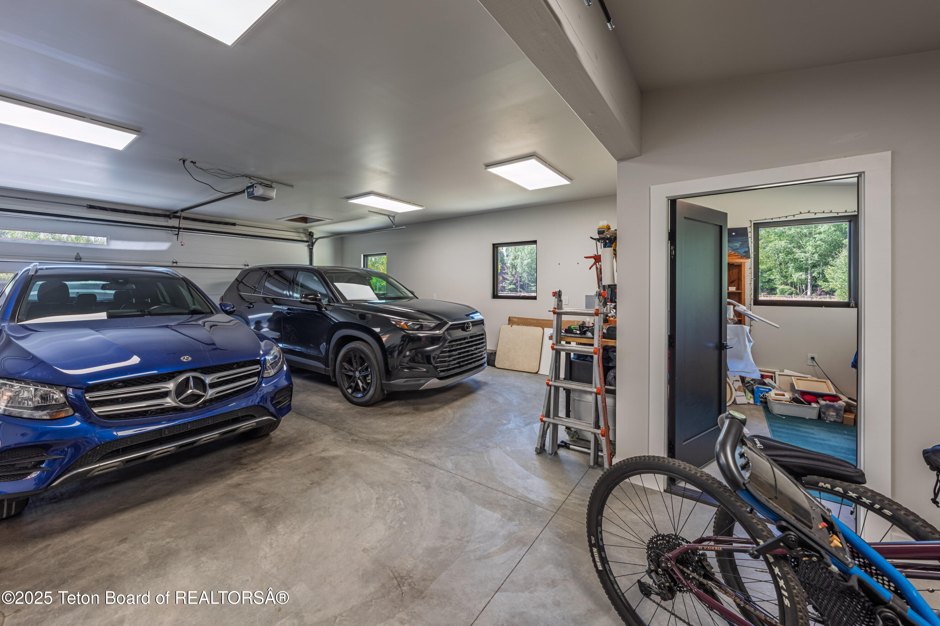 5825 N LARKSPUR Drive