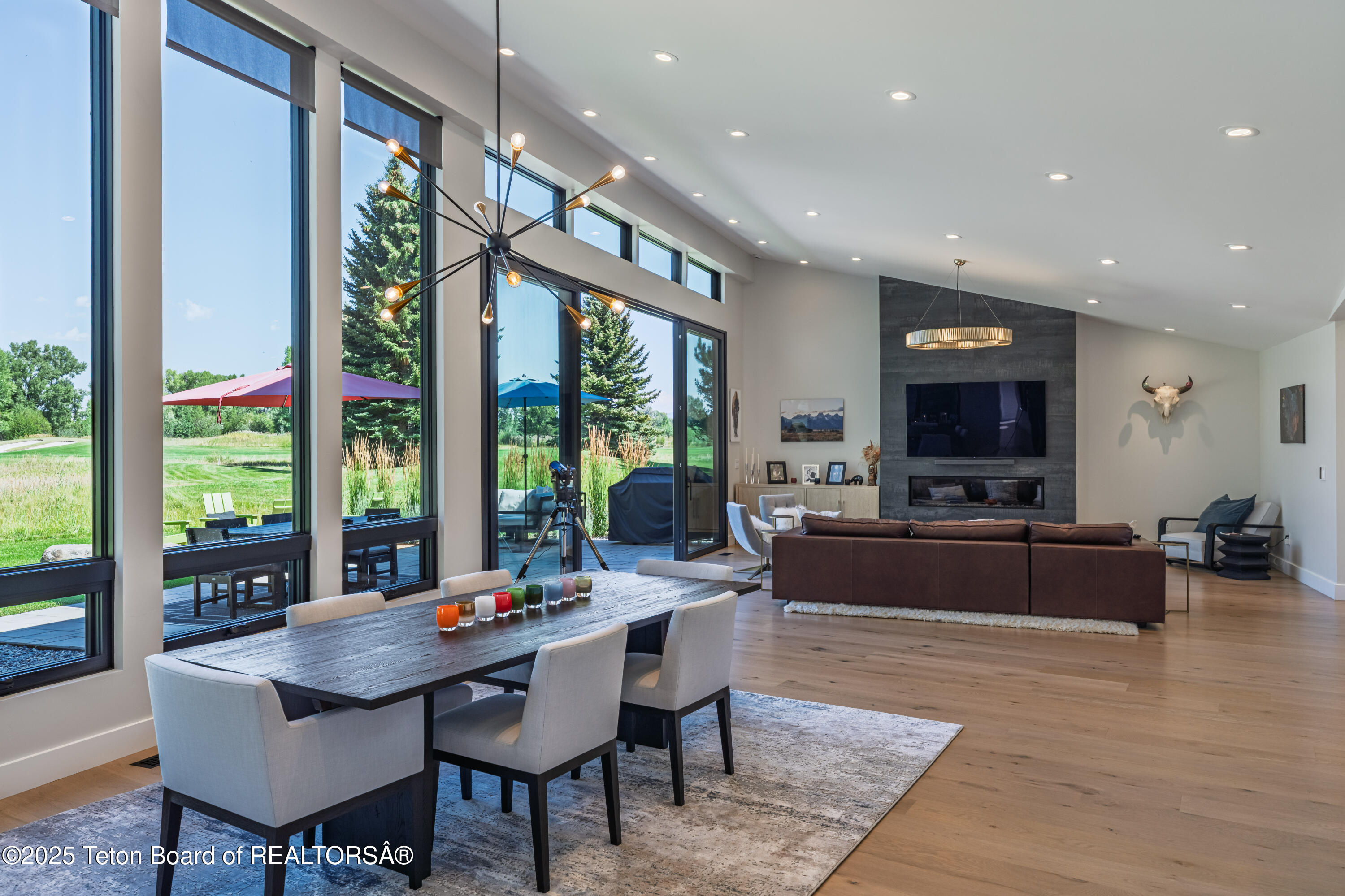 5825 N LARKSPUR Drive