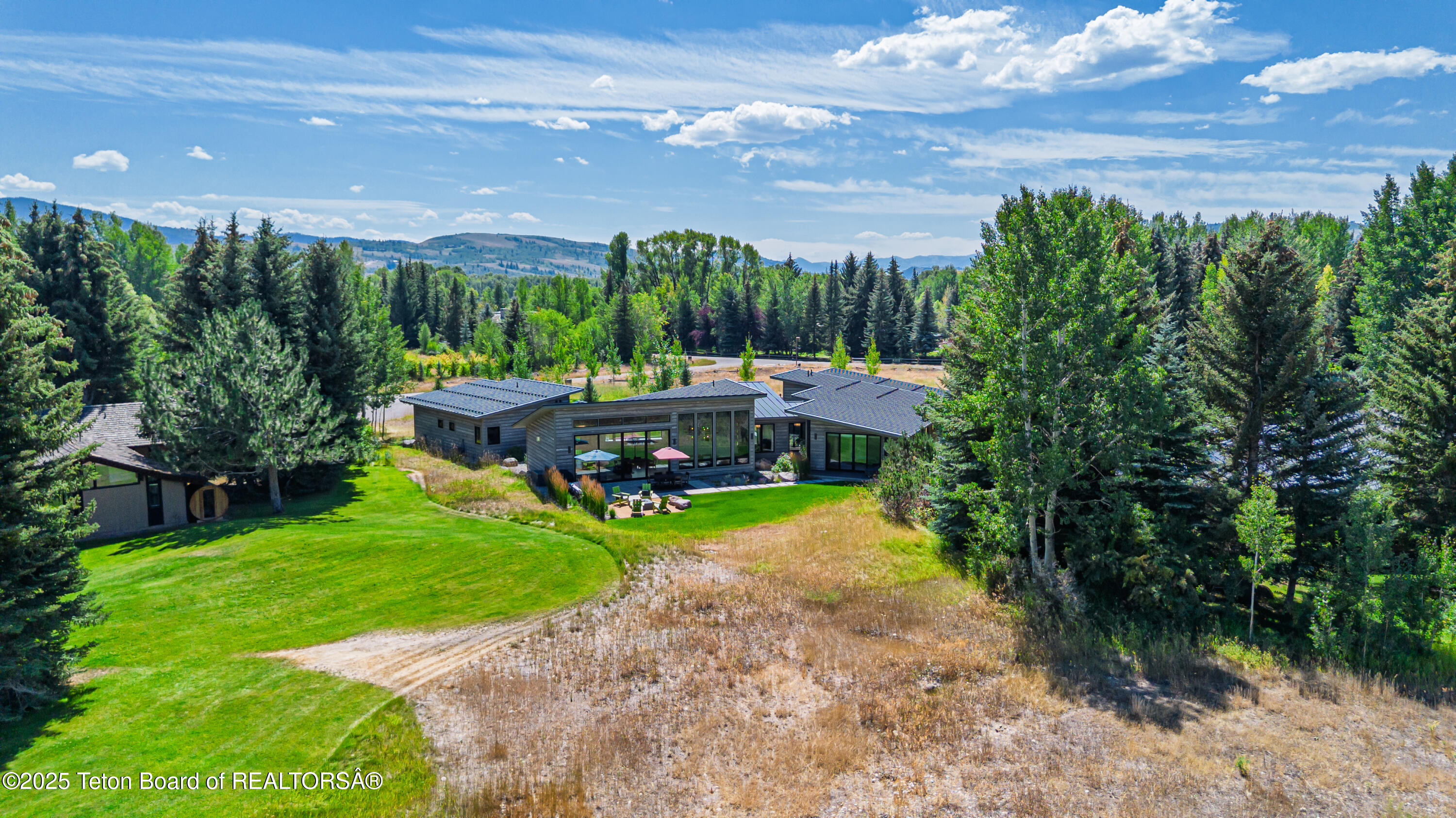 5825 N LARKSPUR Drive