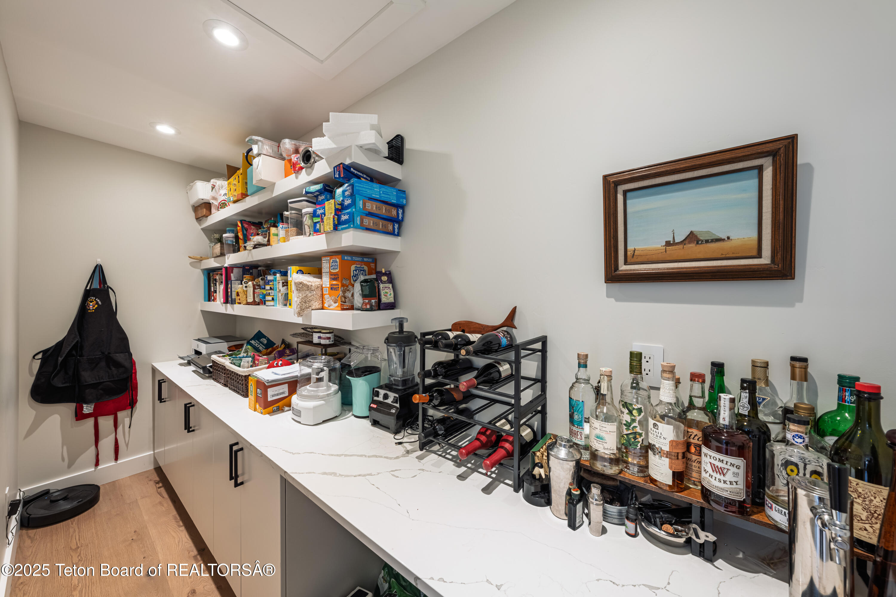 5825 N LARKSPUR Drive