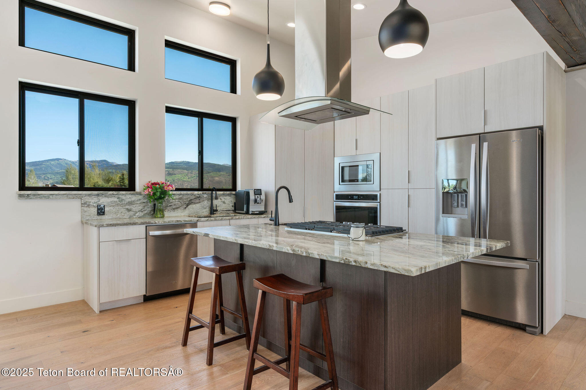1410 RUNNING HORSE Trail