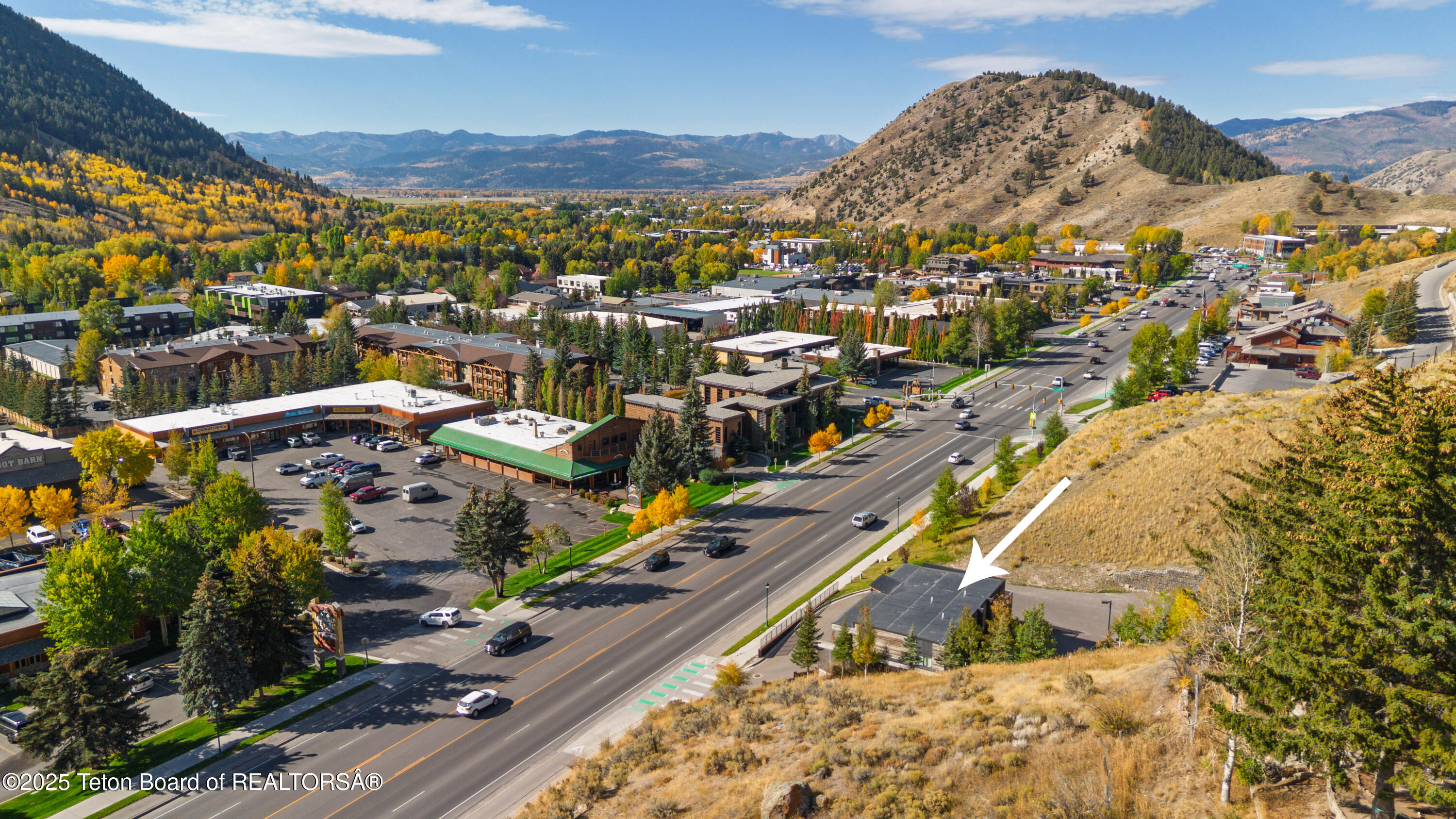 855 W BROADWAY Avenue