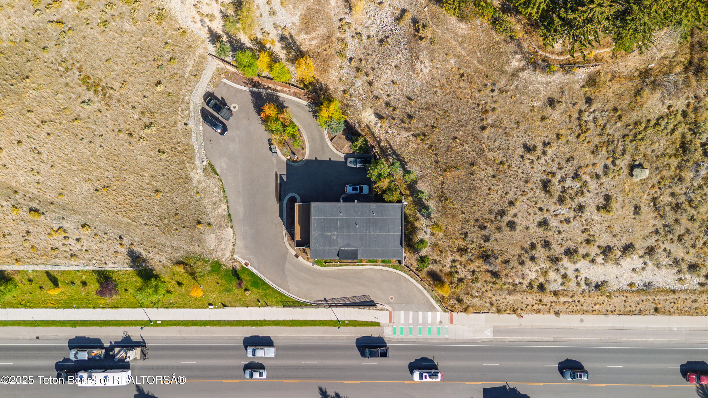 855 W BROADWAY Avenue