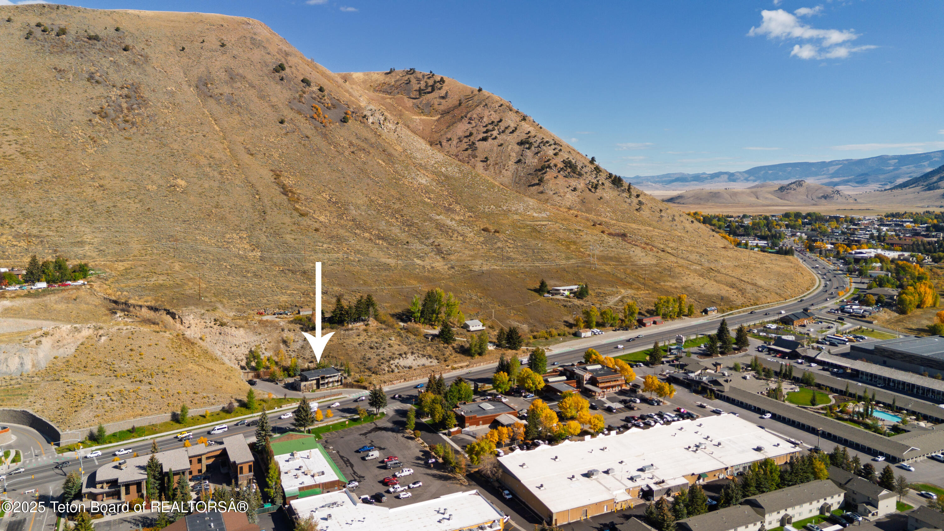 855 W BROADWAY Avenue