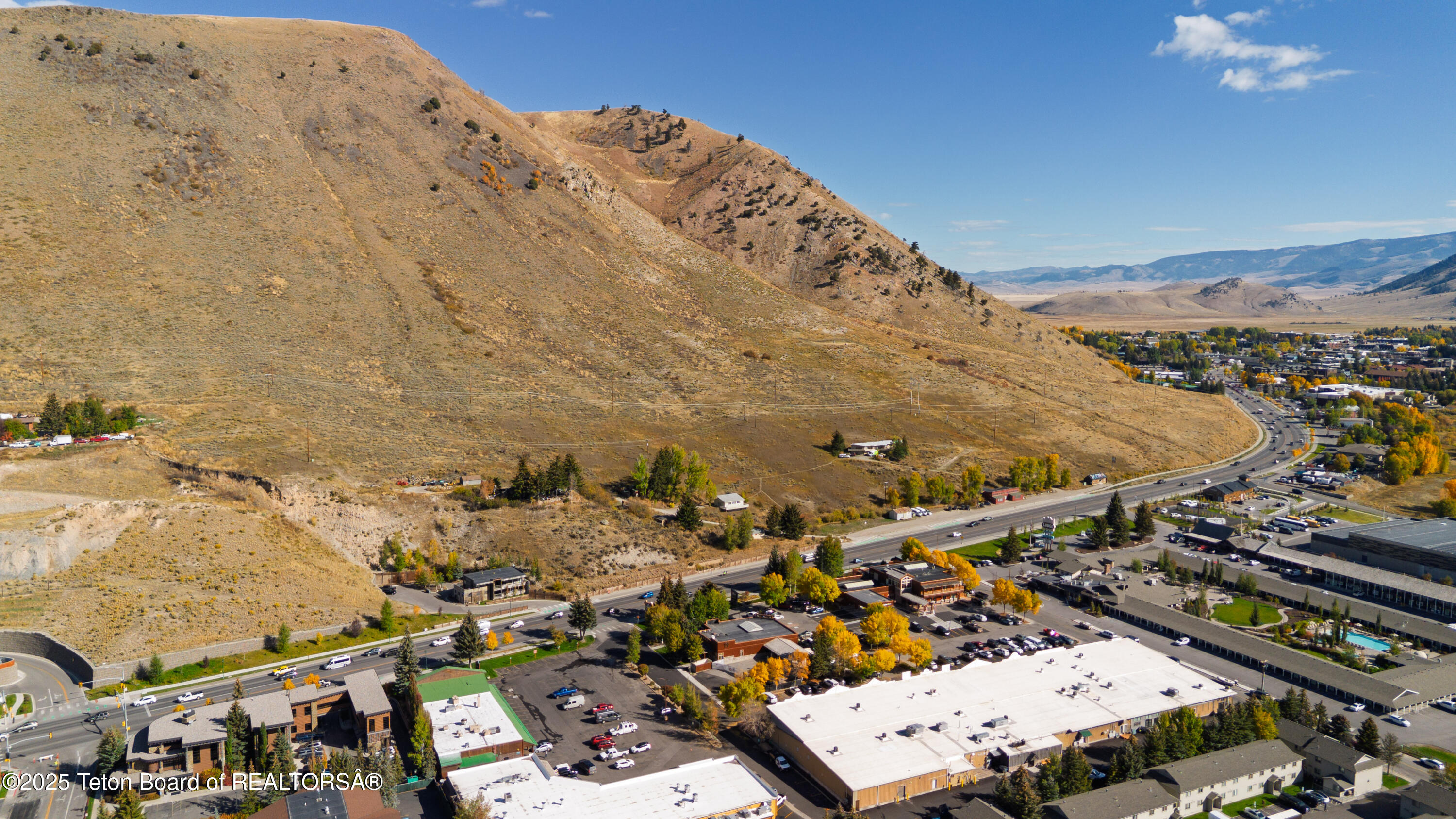 855 W BROADWAY Avenue