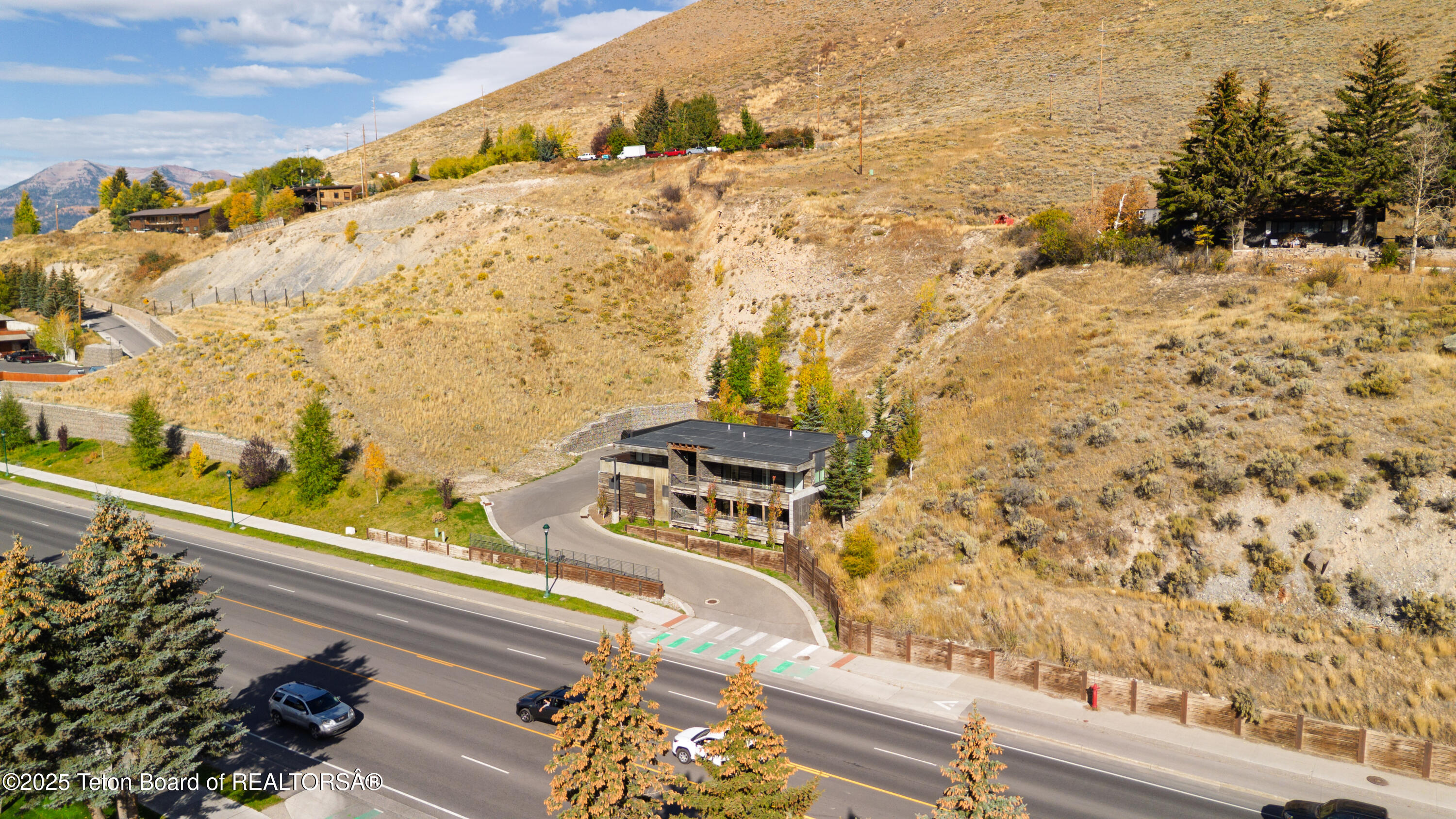 855 W BROADWAY Avenue