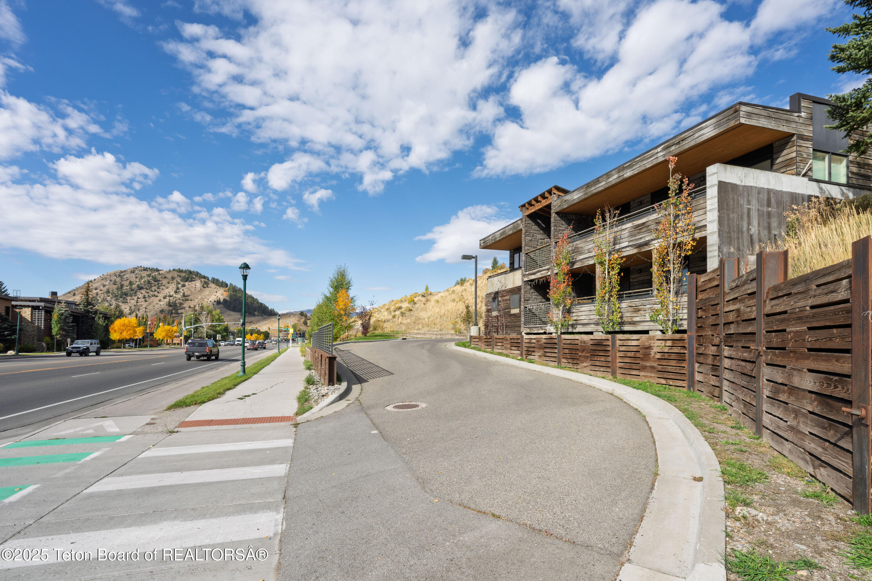 855 W BROADWAY Avenue