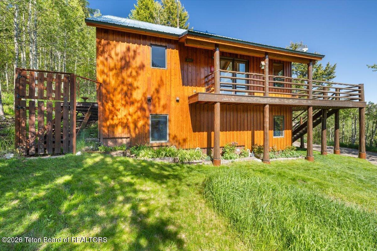 645 W SADDLE BUTTE Way