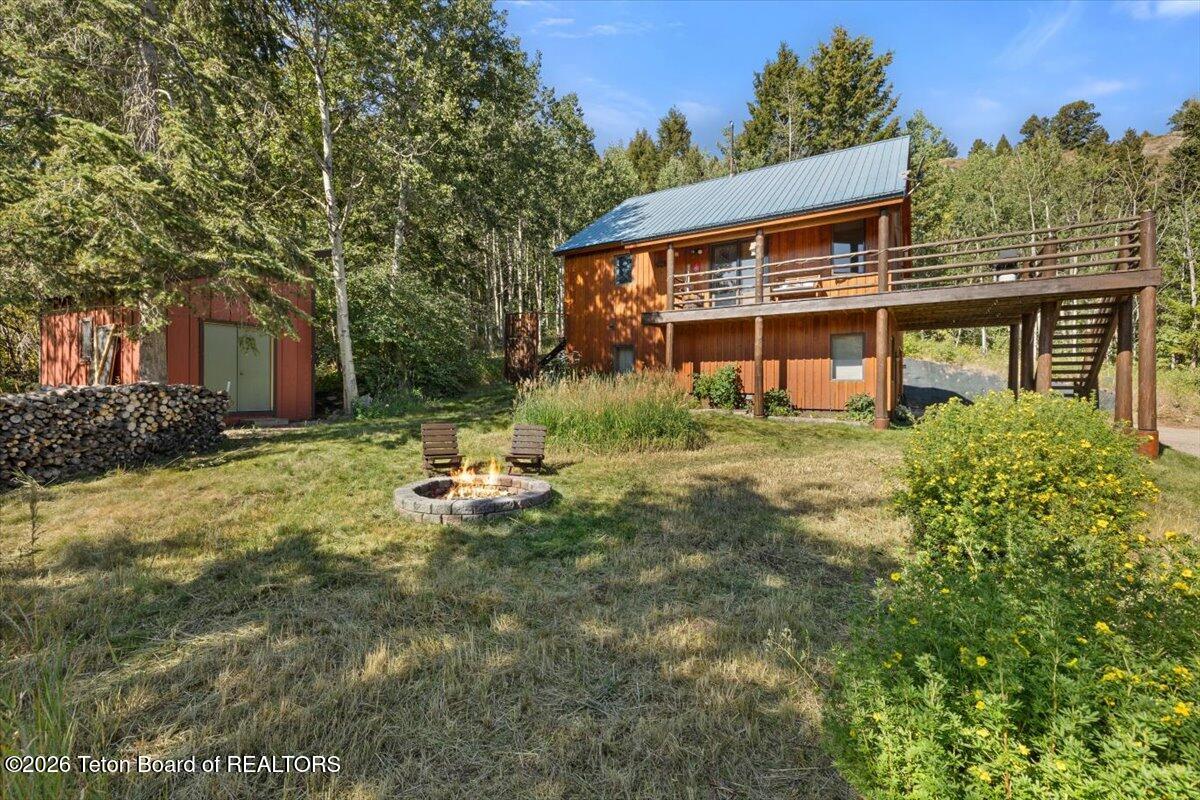 645 W SADDLE BUTTE Way