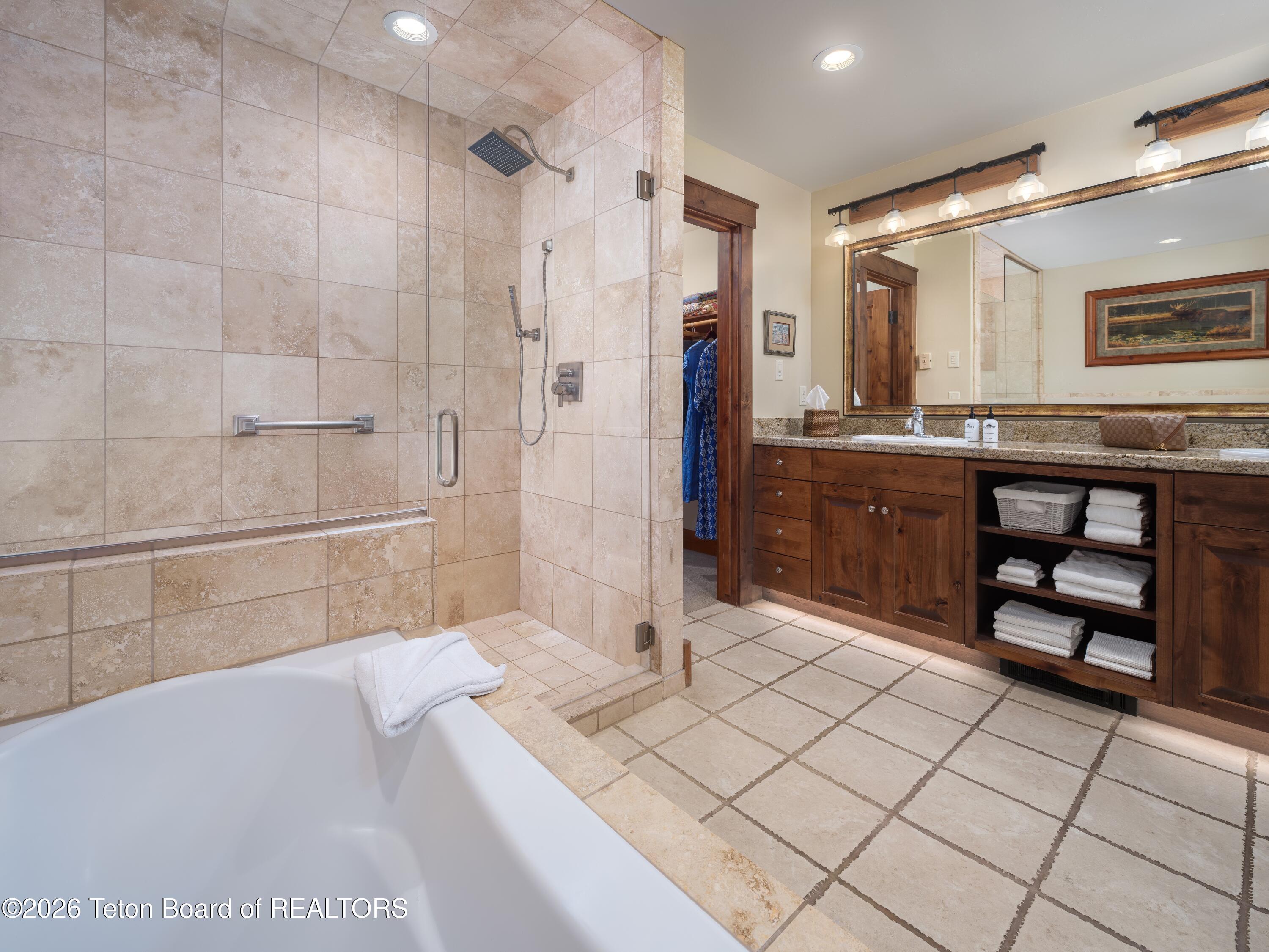 551 SNOW KING Road 512