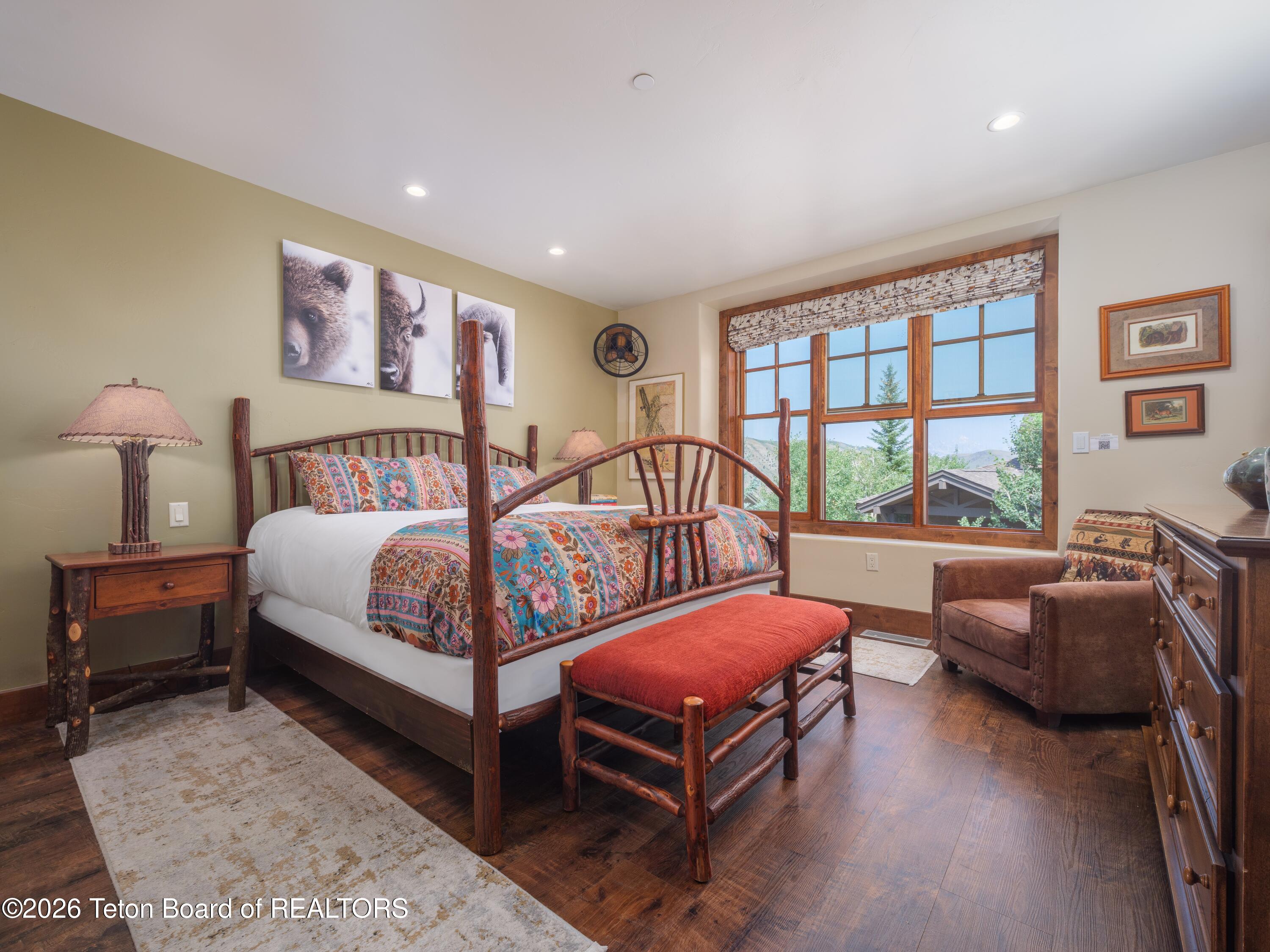 551 SNOW KING Road 512