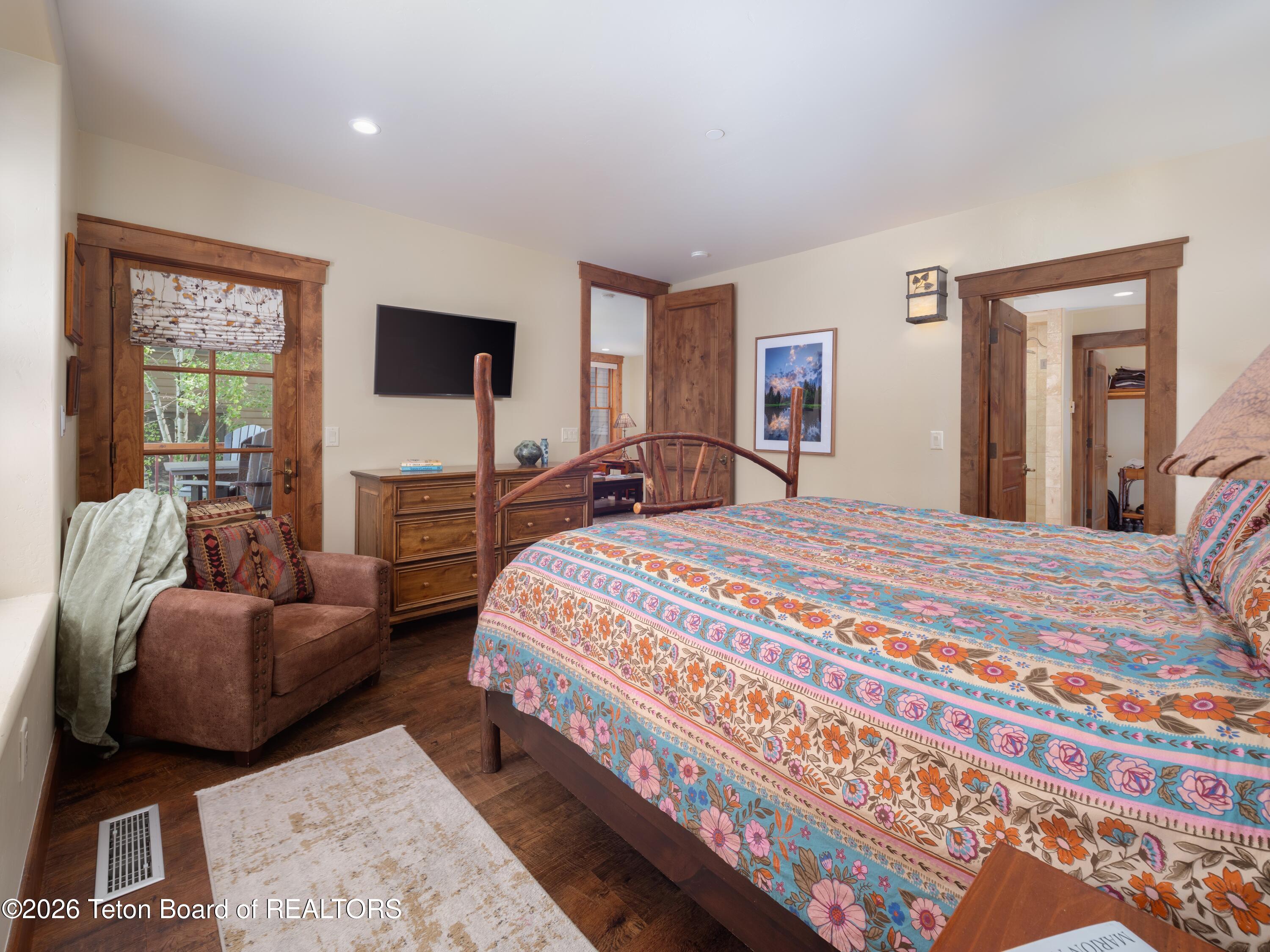 551 SNOW KING Road 512