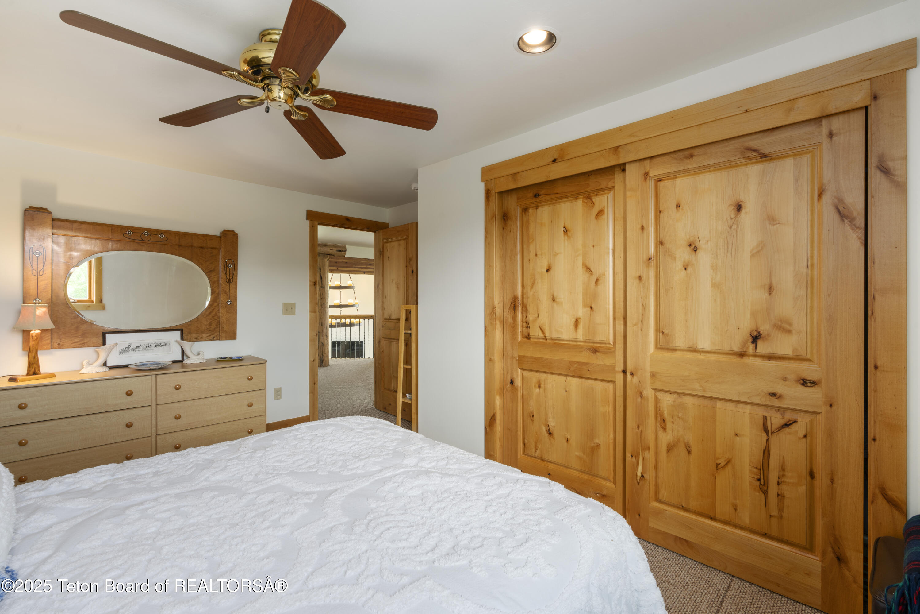 500 E SOLITUDE Drive