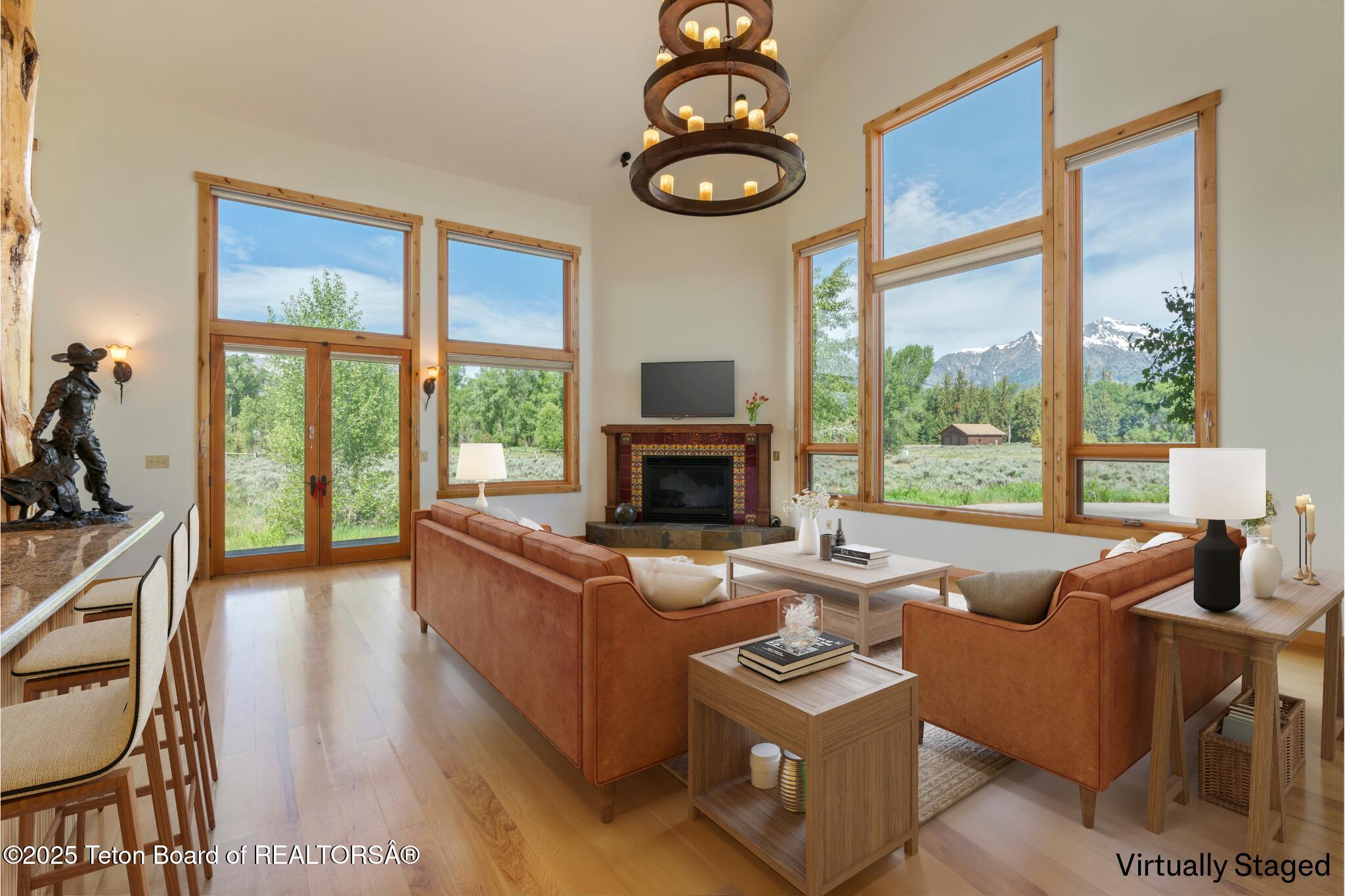 500 E SOLITUDE Drive