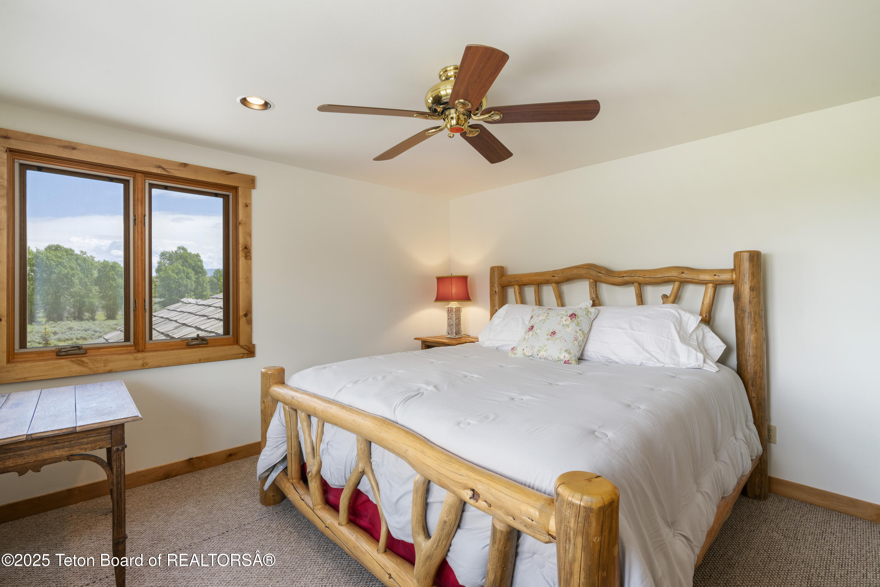 500 E SOLITUDE Drive