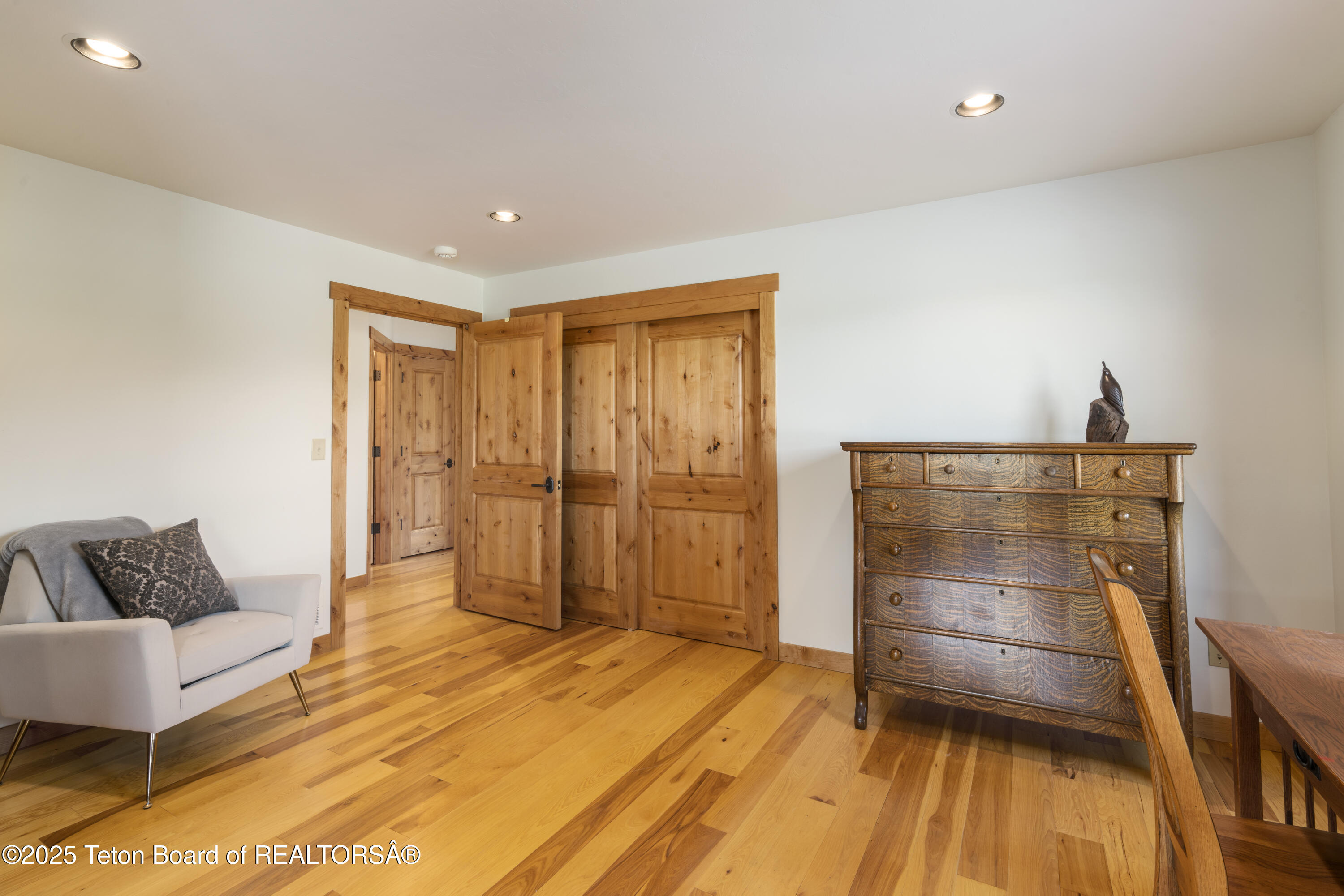500 E SOLITUDE Drive