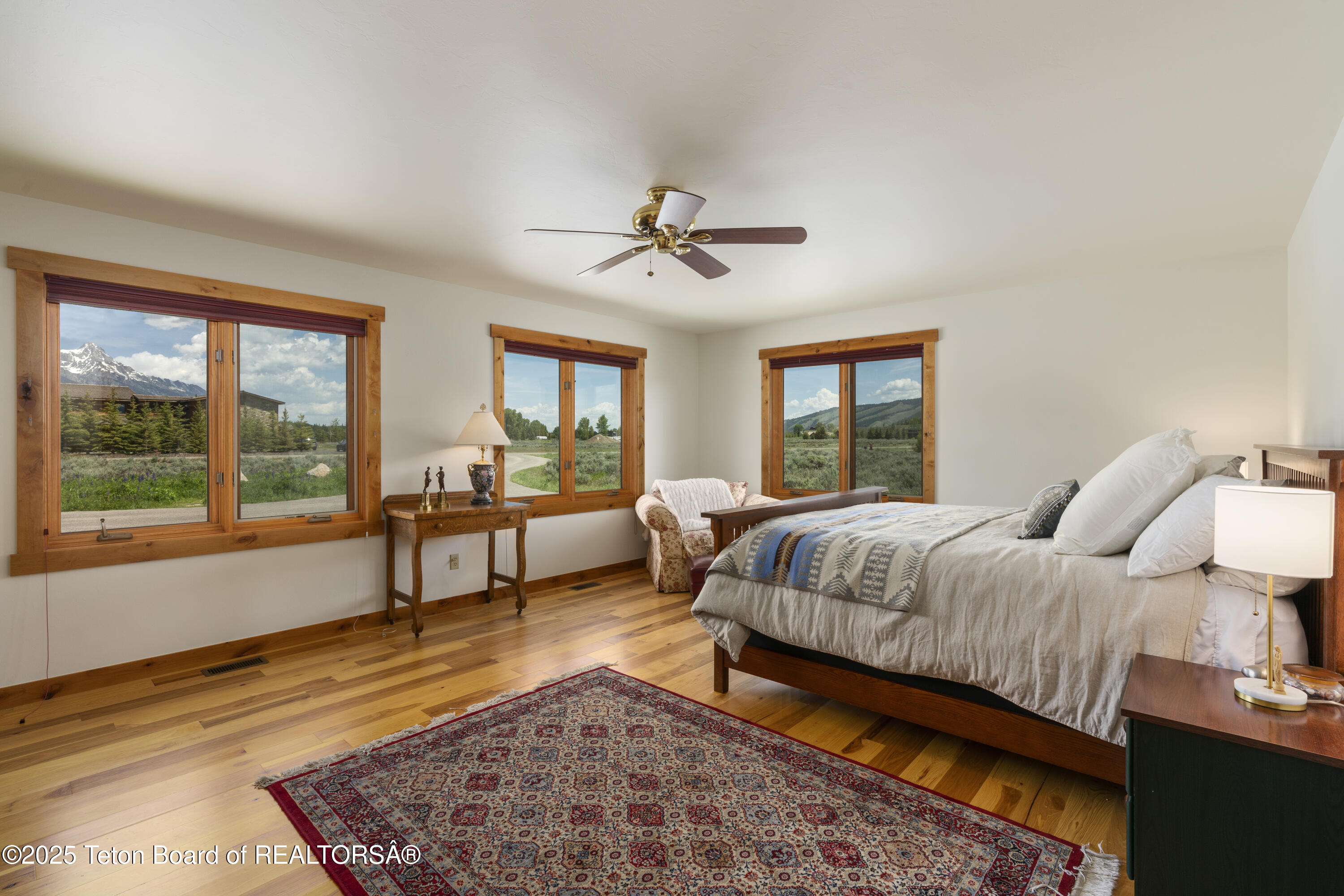 500 E SOLITUDE Drive